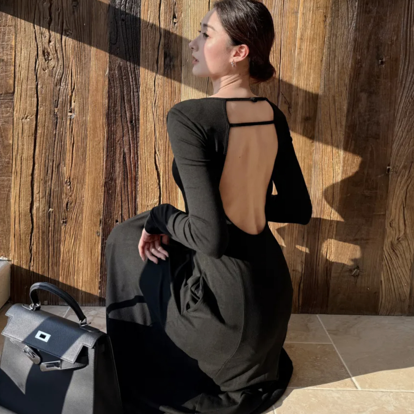 經典黑後雙線美背圓領長洋裝S-M (Elegant & Love)