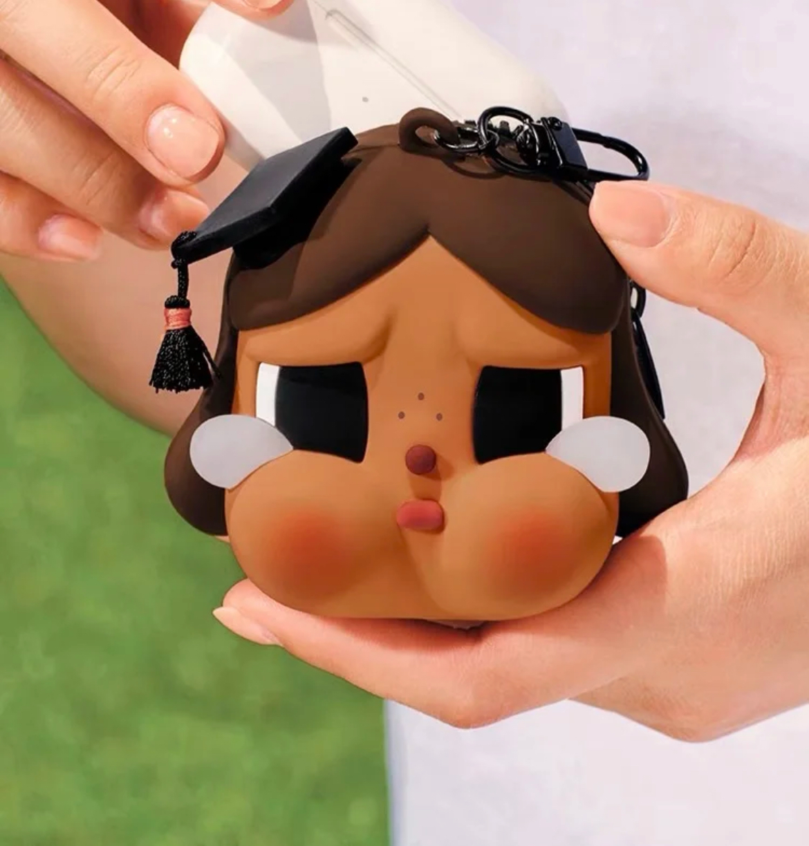 POP MART 泡泡瑪特 CRYBABY落日歌會系列-耳機包