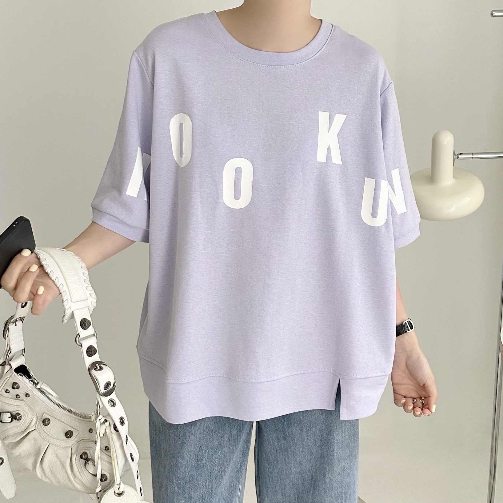 【BONNIE】寛鬆款英文字TOP