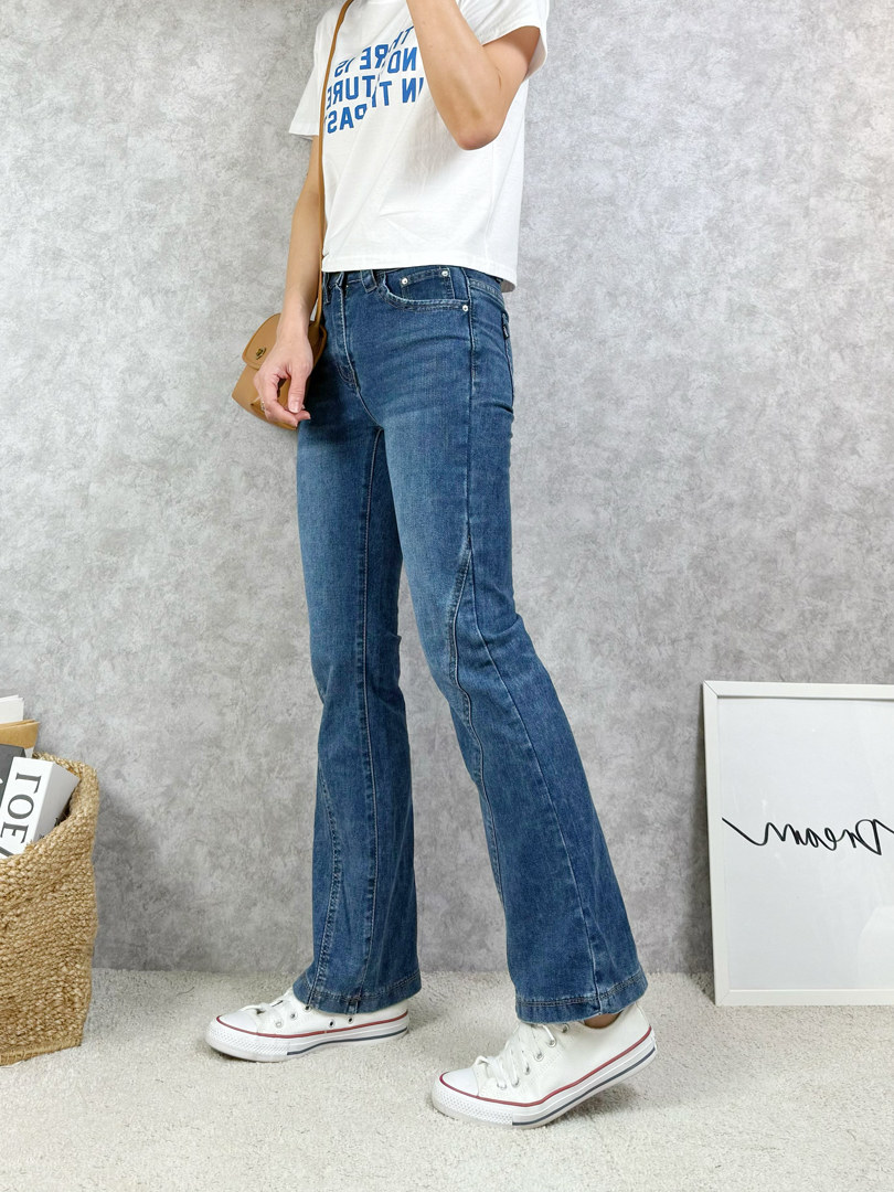 個性派3D裁線喇叭褲  ⚡️搶手貨 ⚡️