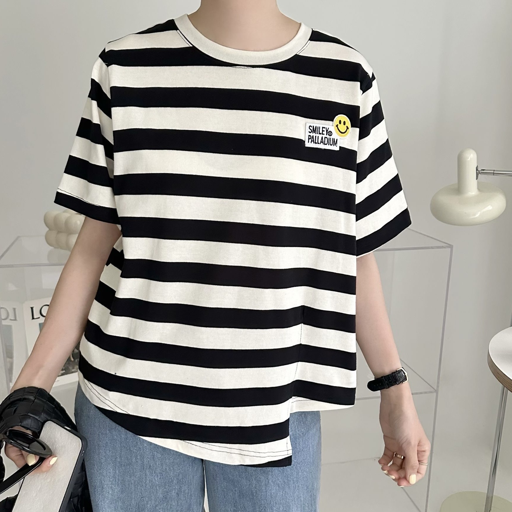 【BONNIE】繡哈哈笑章高低腳TOP