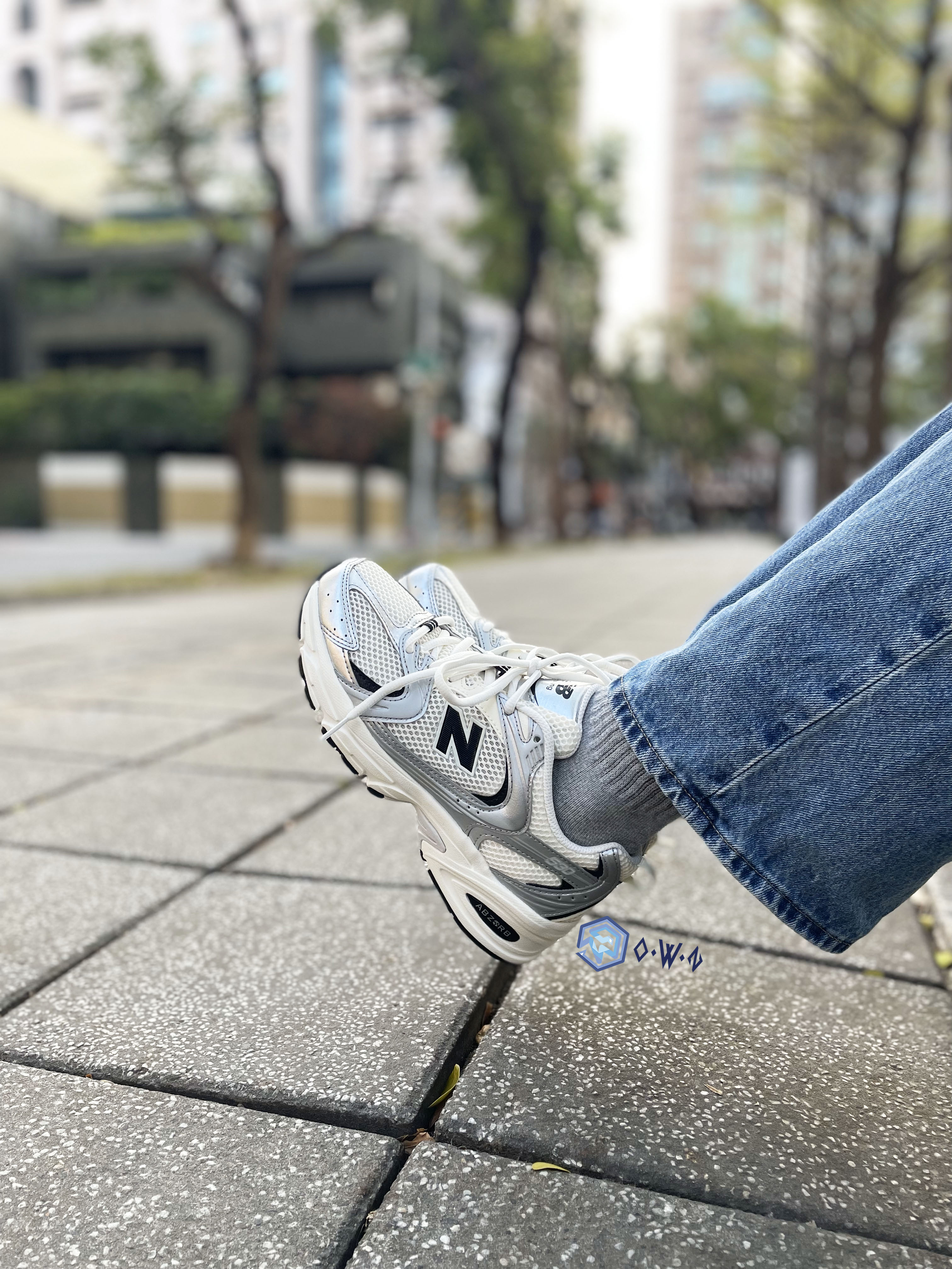 【OWN】New Balance 530 休閒 透氣 運動 慢跑鞋 IU著用款 國外限定配色 奶油黃 黑 MR530GMT