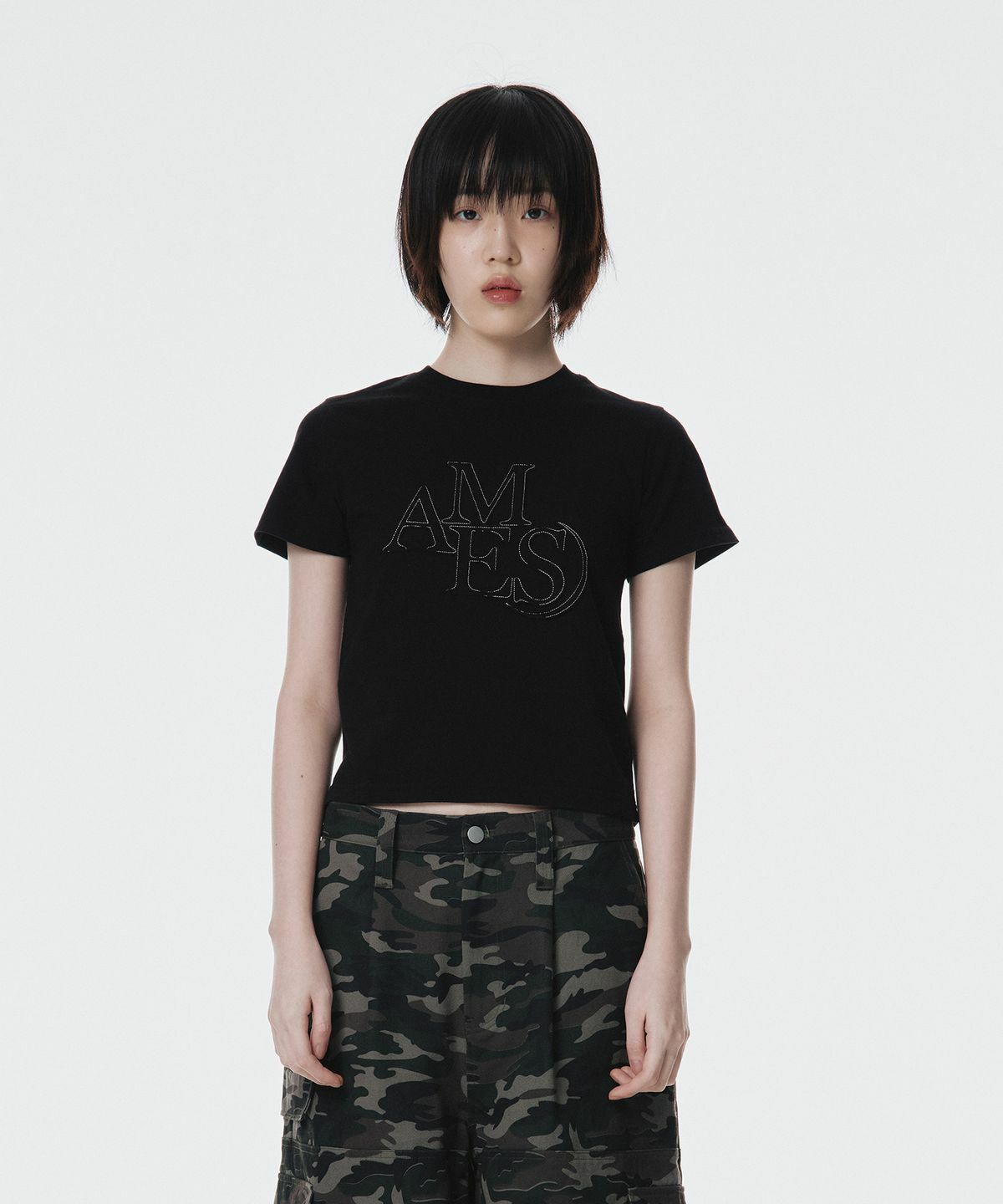 AMES WORLDWIDE AMES APPLIQUE TEE