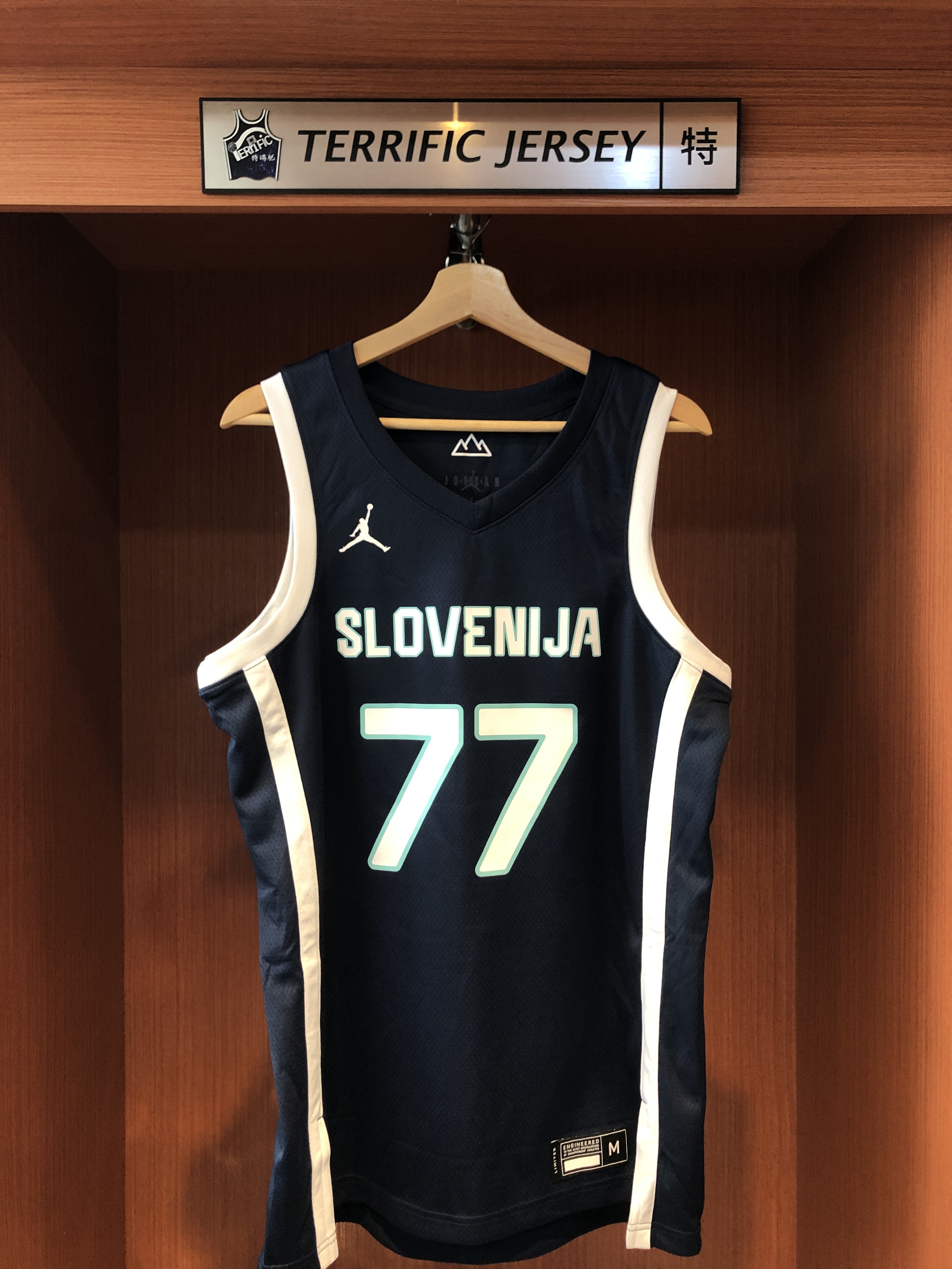 NBA球衣 Luka Doncic 斯洛維尼亞深藍 Jordan Swingman 球迷版 熱轉印 全新