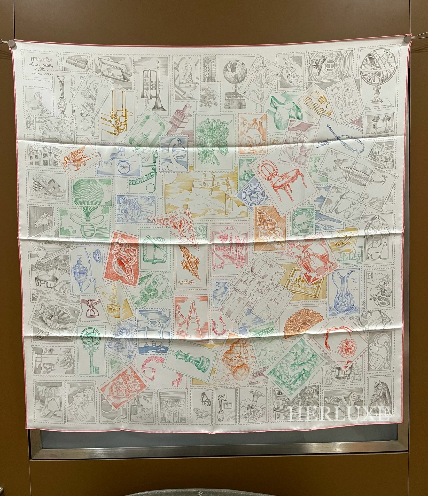 Le Philateliste du Faubourg scarf 100% soie 90x90cm