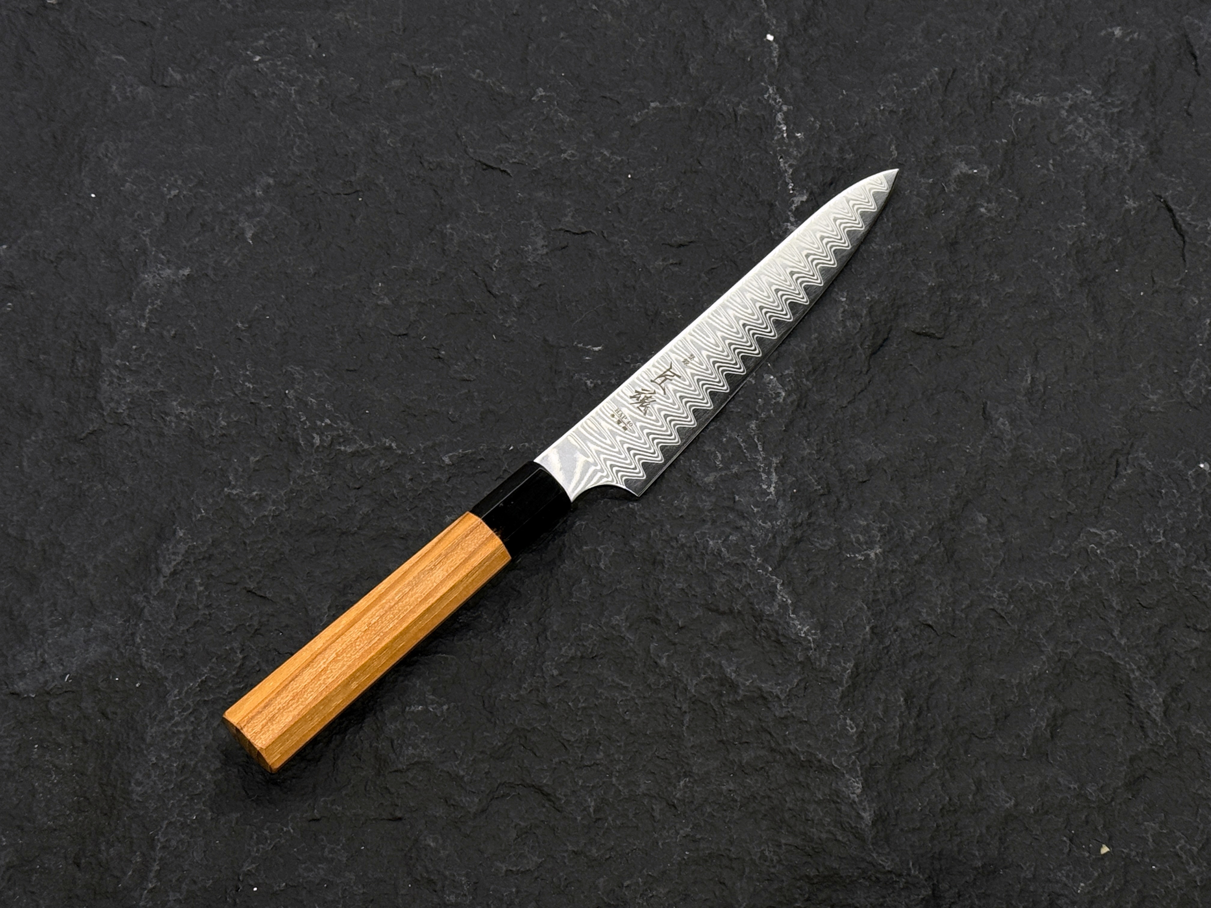 匠魂 「羽」 HAP40 大馬士革鋼 小刀 柚木柄