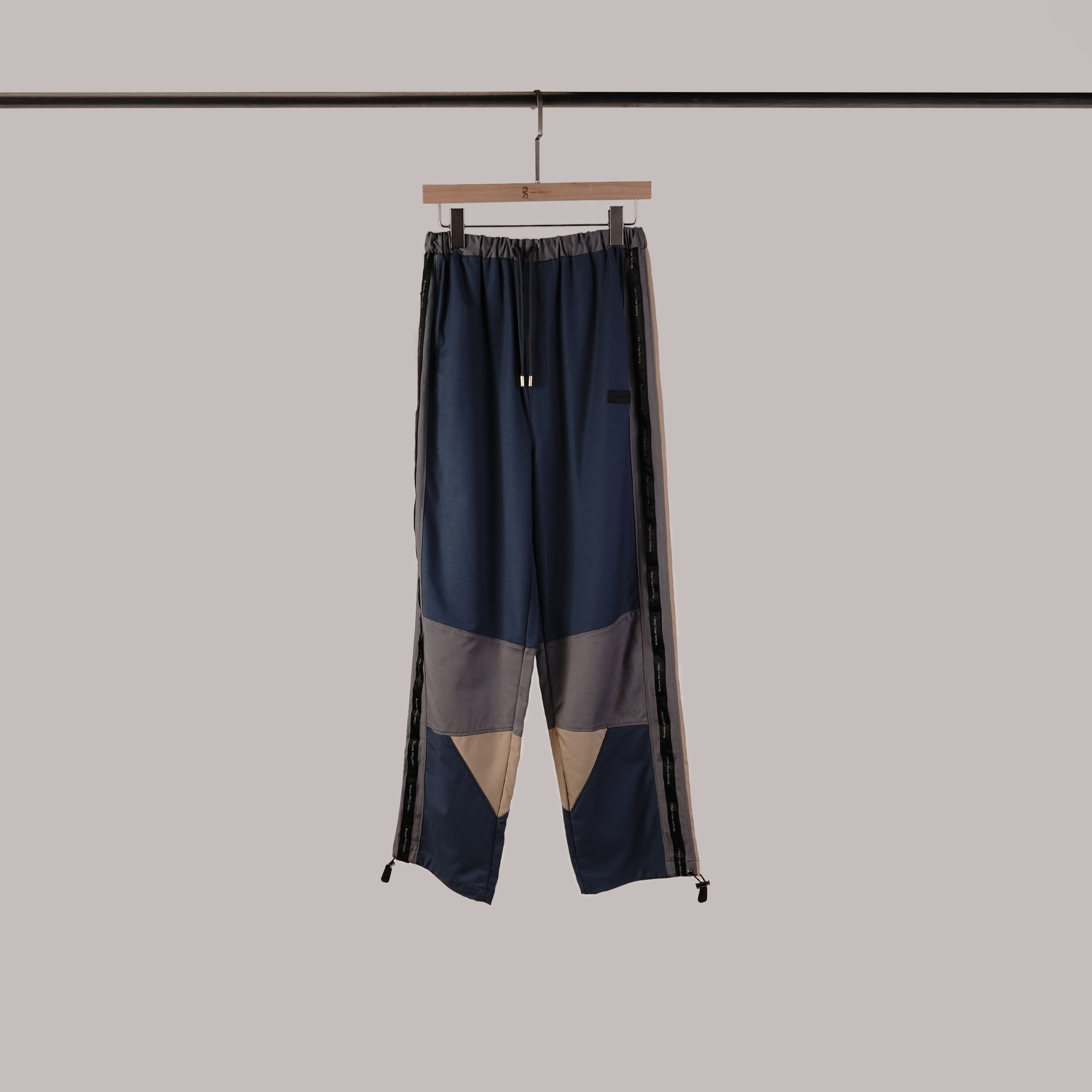 ISFN | 拼接藍卡其褲