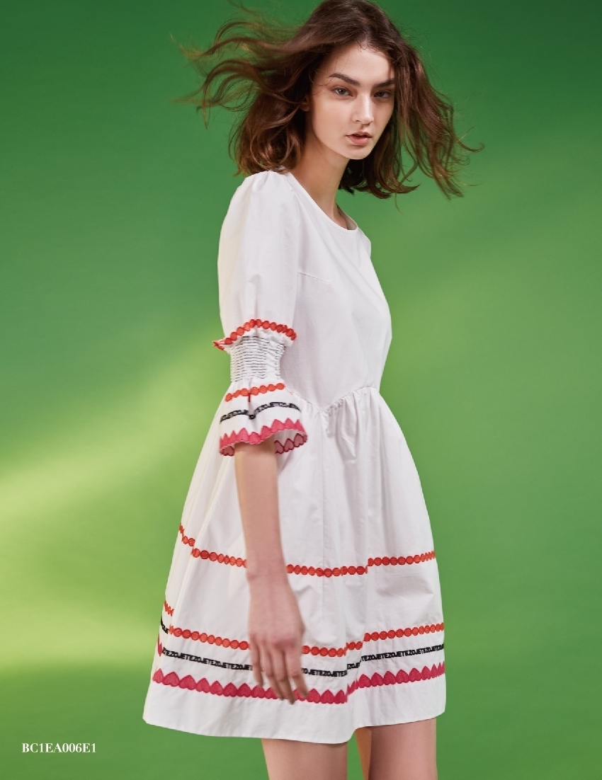 BC1EA006E1 紅色派對古典刺繡連衣裙洋