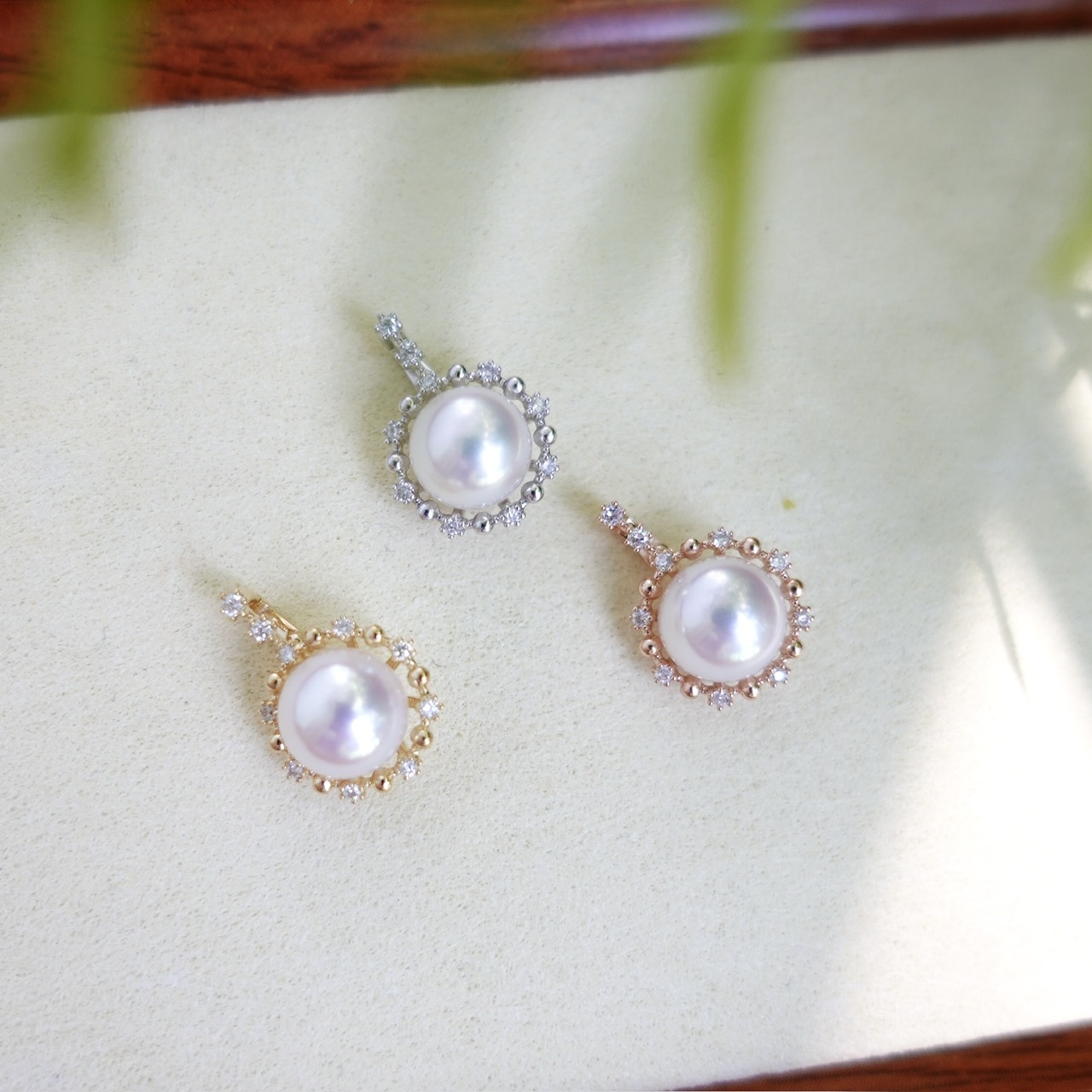 甜甜圈 - 18K金鑽石日本Akoya珍珠開口吊墜 (8-8.5mm)