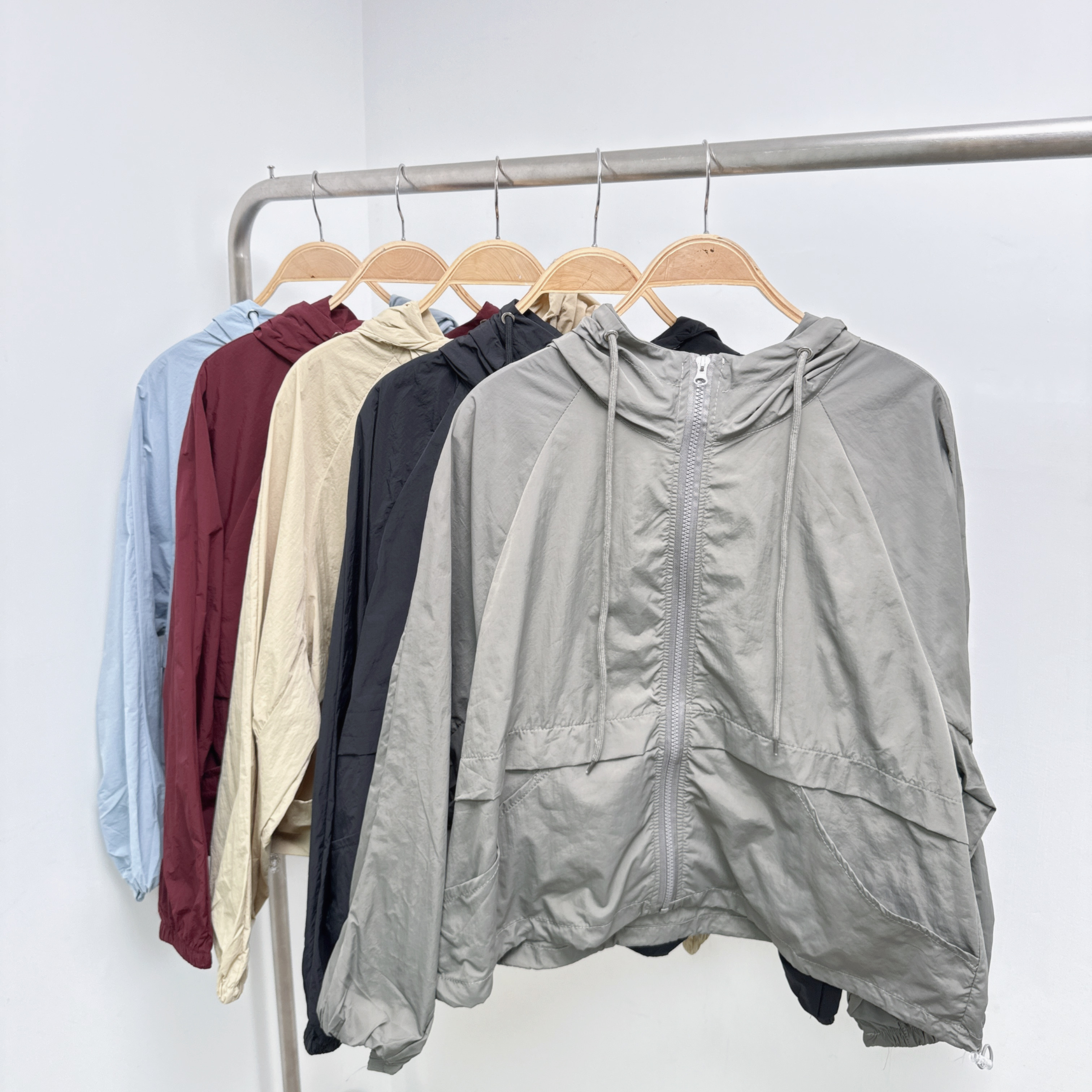 層次車摺索繩腳連帽風褸 (K16-K20)