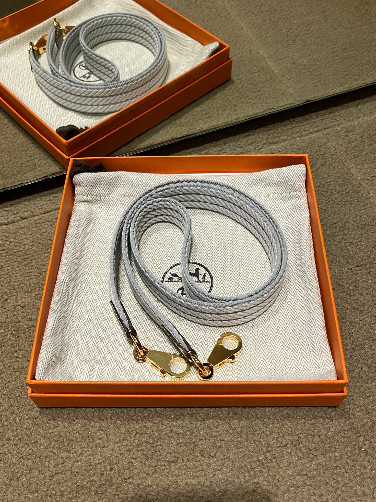 大扣肩带Bag strap 25mm x 85cm 白/灰