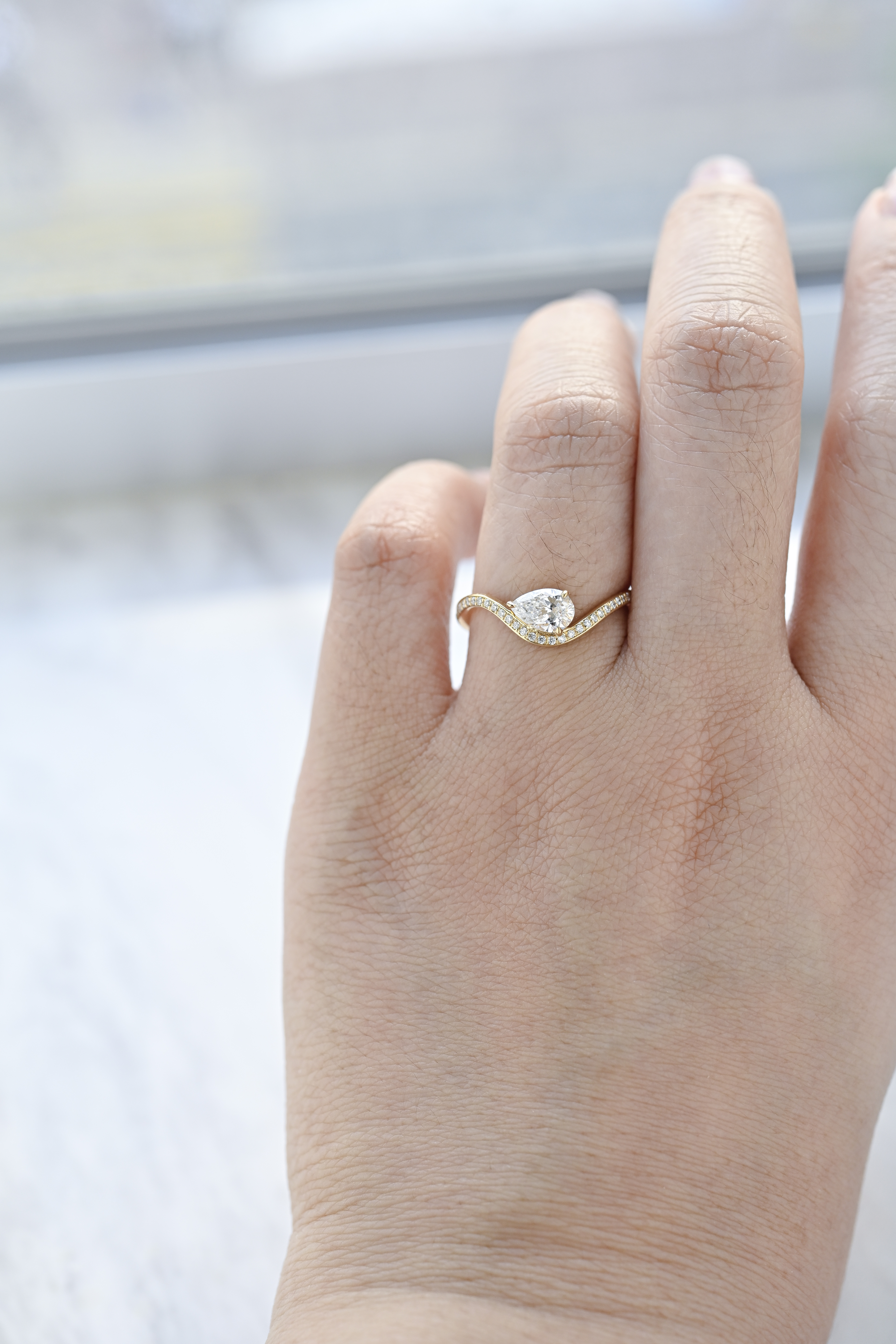 18K 0.50ct Pear shape Diamond Ring