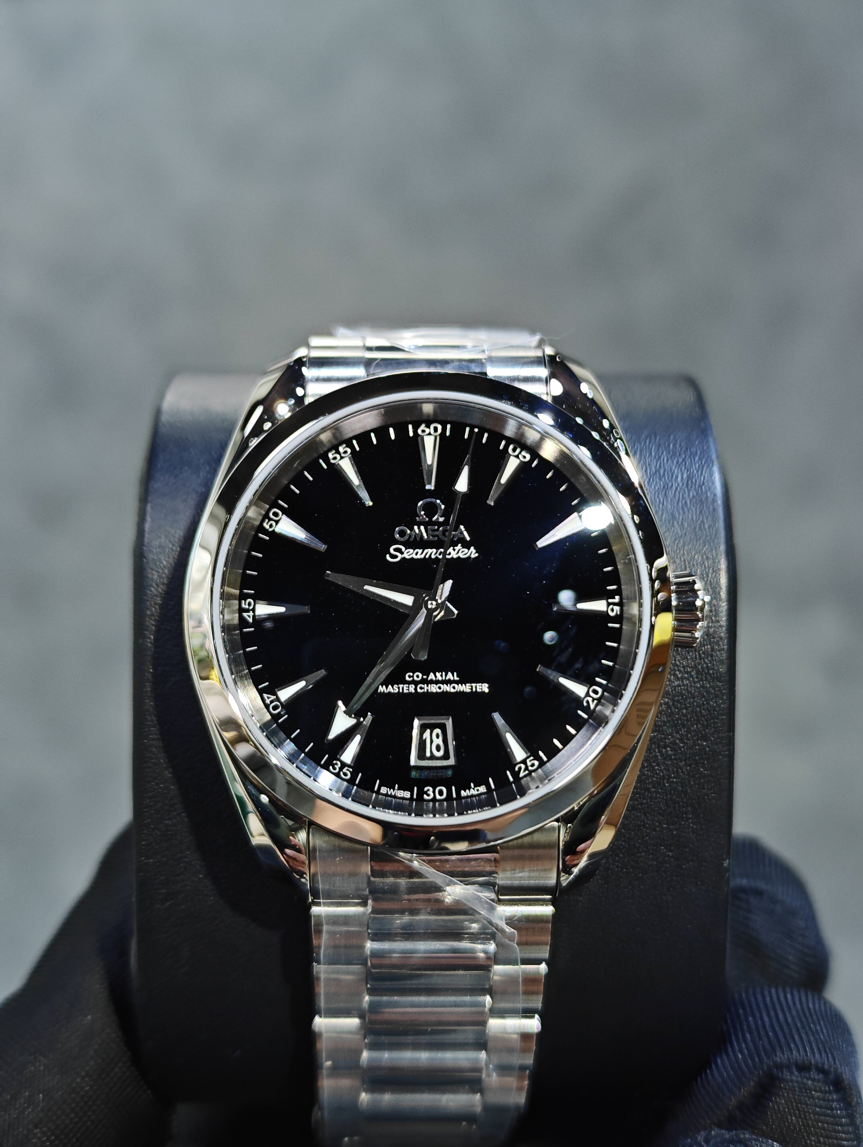 BRAND NEW OMEGA 220.10.38.20.01.004 22010382001004 BLACK DIAL AQUA TERRA 150M CO‑AXIAL MASTER CHRONOMETER 38 MM