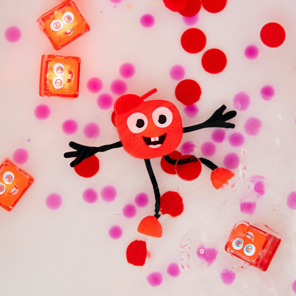 【Glo Pals】Fiery Red Glo Pal Buddy – with 2 Light-Up Cubes Included