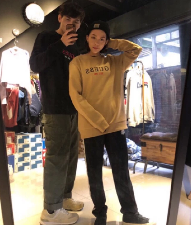 【現貨】 GUESS 奶茶色大學T保暖 刷毛長袖 情侶款 長袖