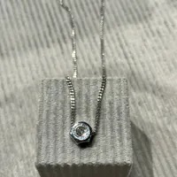 [S] MARC JACOBS SILVER/CRYSTAL 4S5JNC001J01-059 LOGO LETTERING OCTAGON SHAPE PENDANT NECKLACE, 196611285964 (SMJ485)