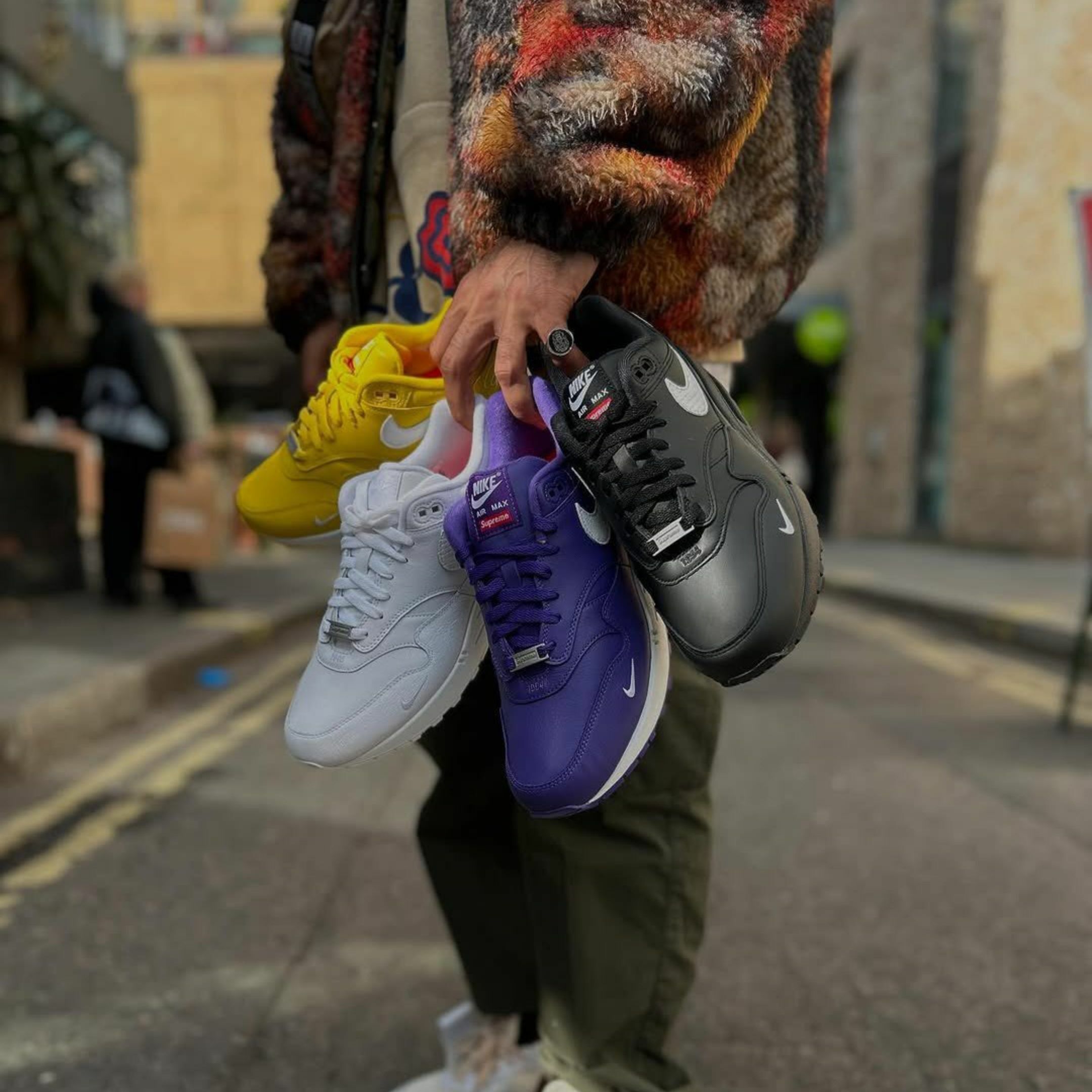 NICEDAY 代購 SUPREME x NIKE AIR MAX 1 聯名款 全黑 白色 紫色 黃色 小勾 HF8813