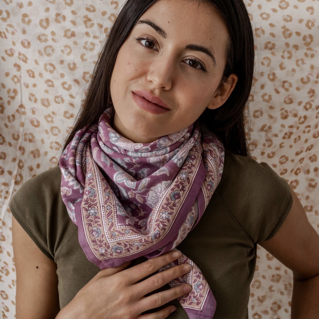 馬蒂哈接骨木紫梅混粉藍 | 領巾