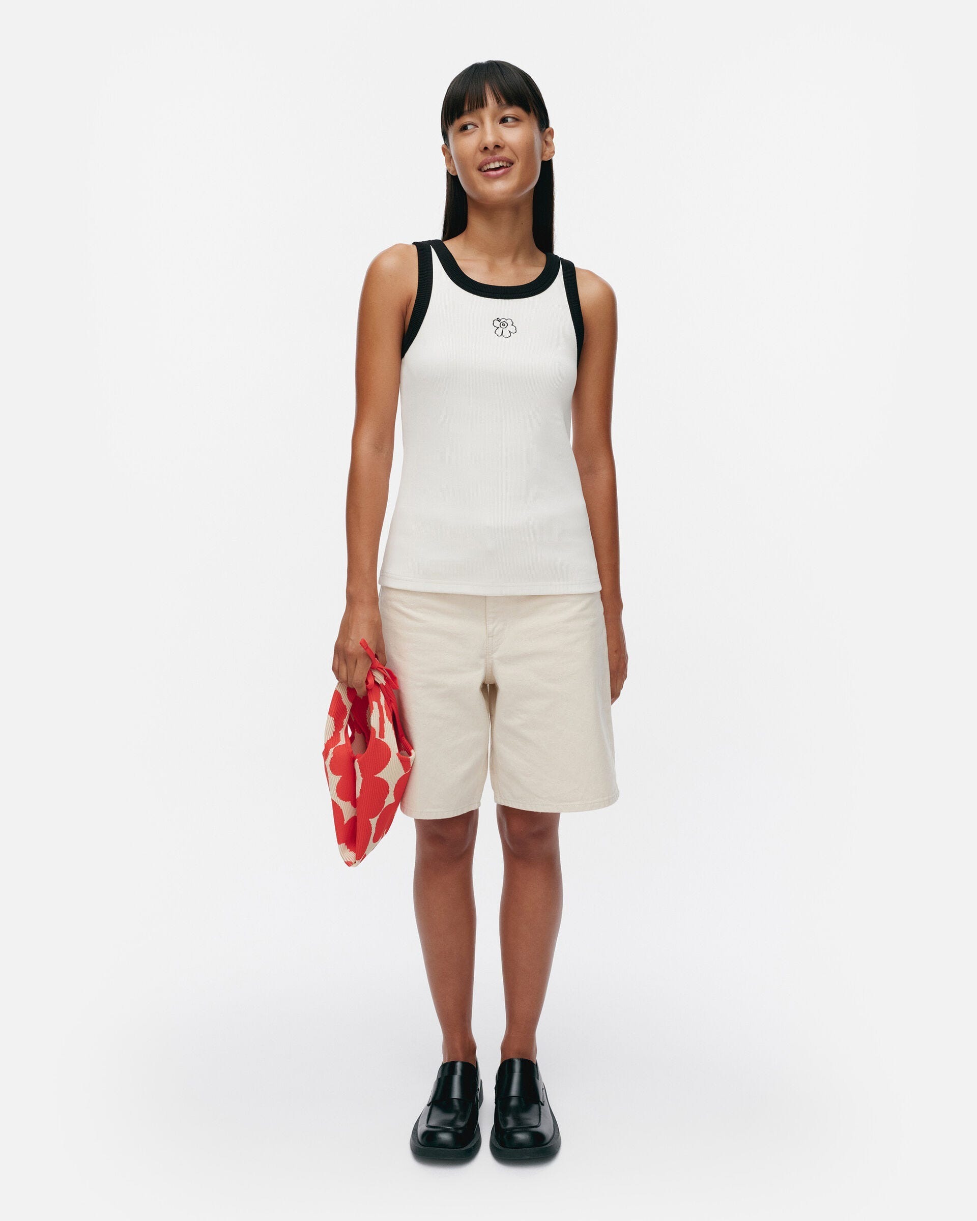 SURREA PIIRTO UNIKKO 短袖T恤