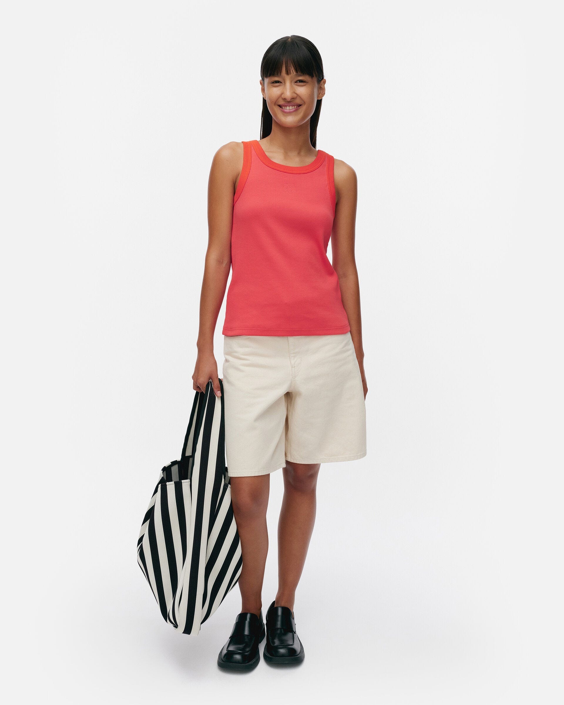 SURREA PIIRTO UNIKKO 無袖背心