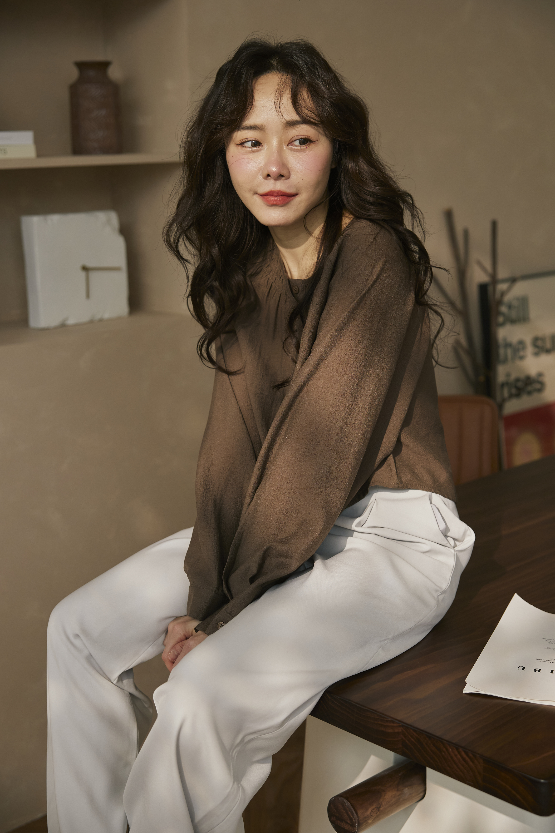 柔光中山領透膚襯衫-咖