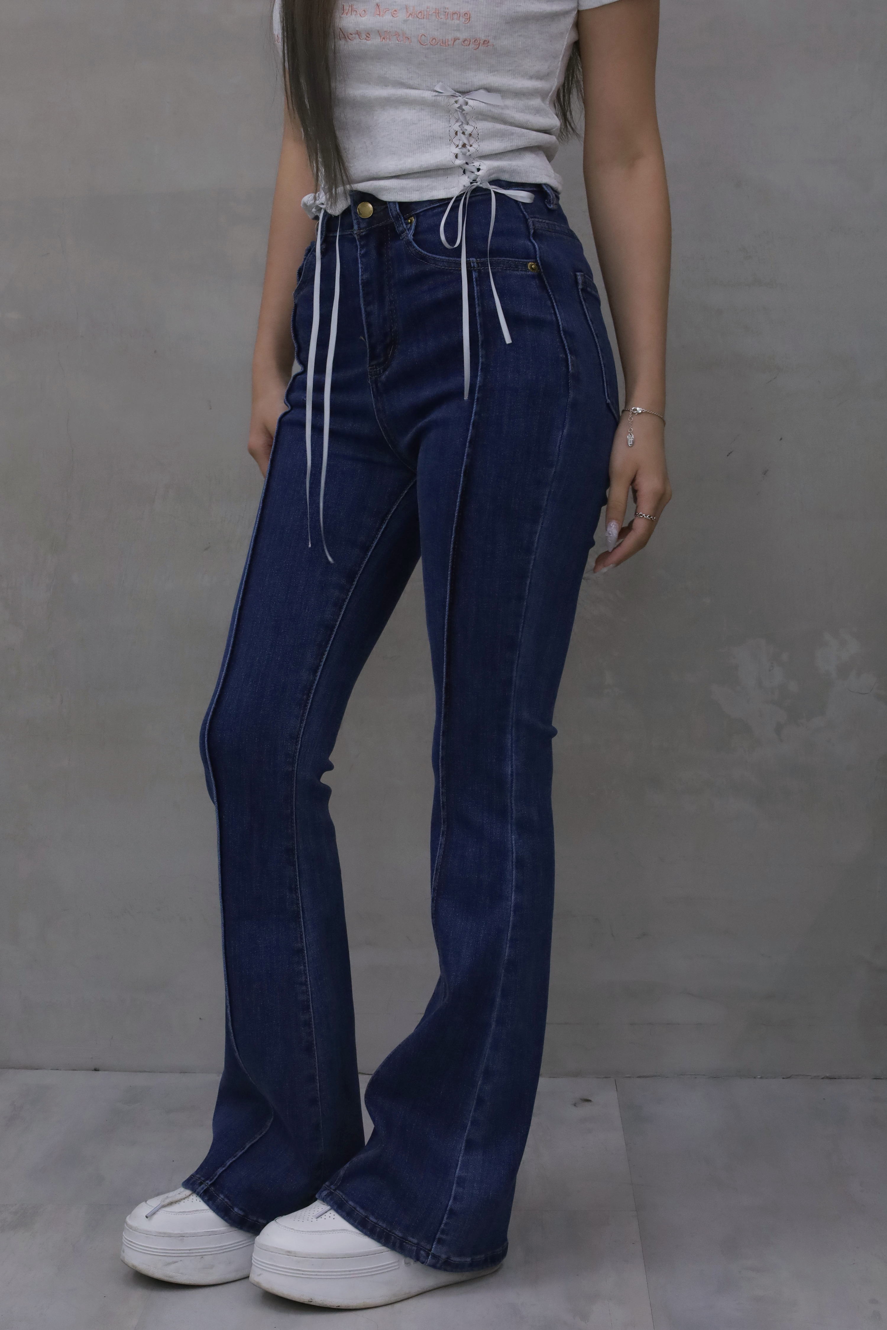 線條高腰牛仔喇叭褲