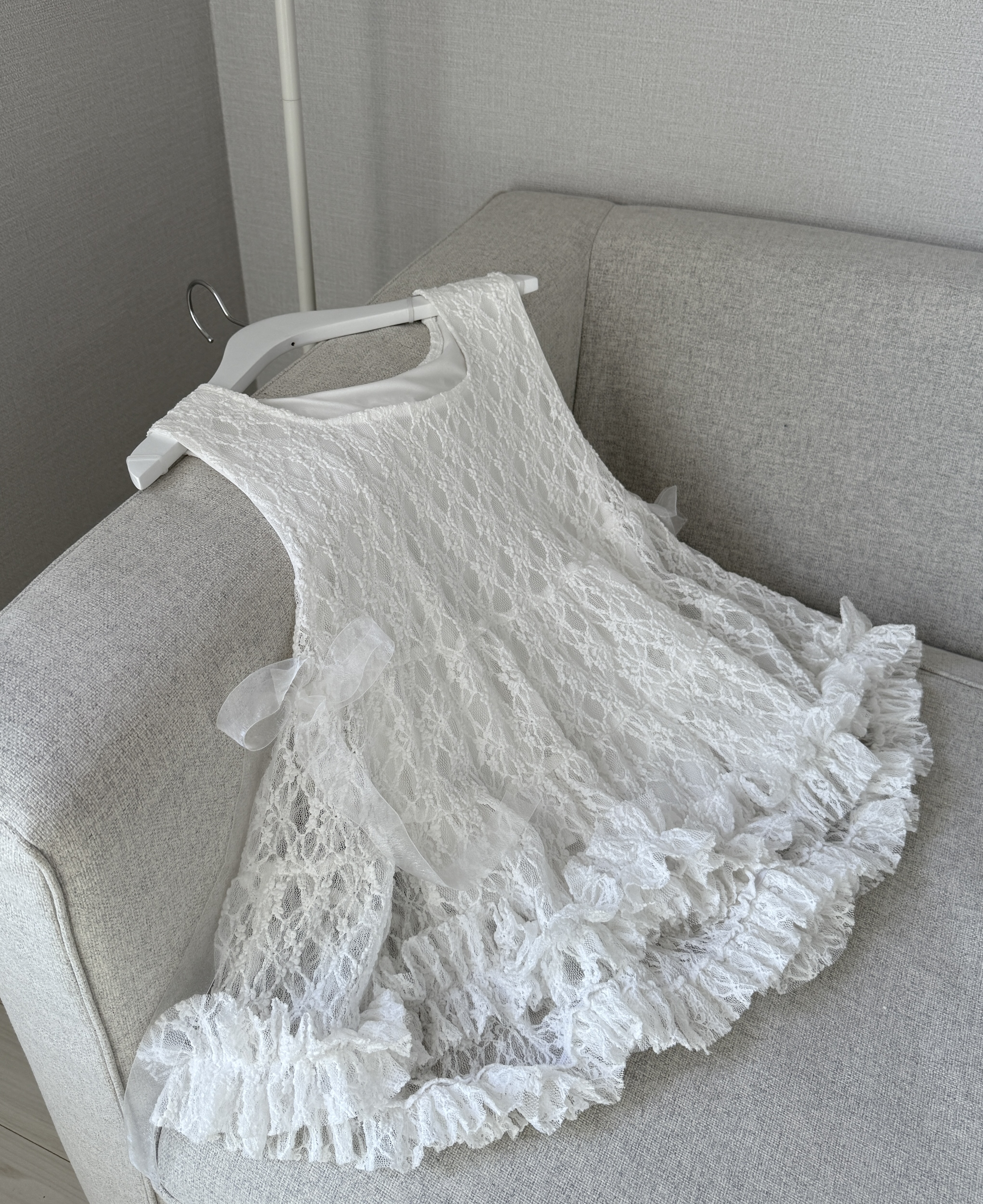 *BJ2 MADE SERIES* THE WHITE LACE RIBBON FLARE VEST TOP KR 0321