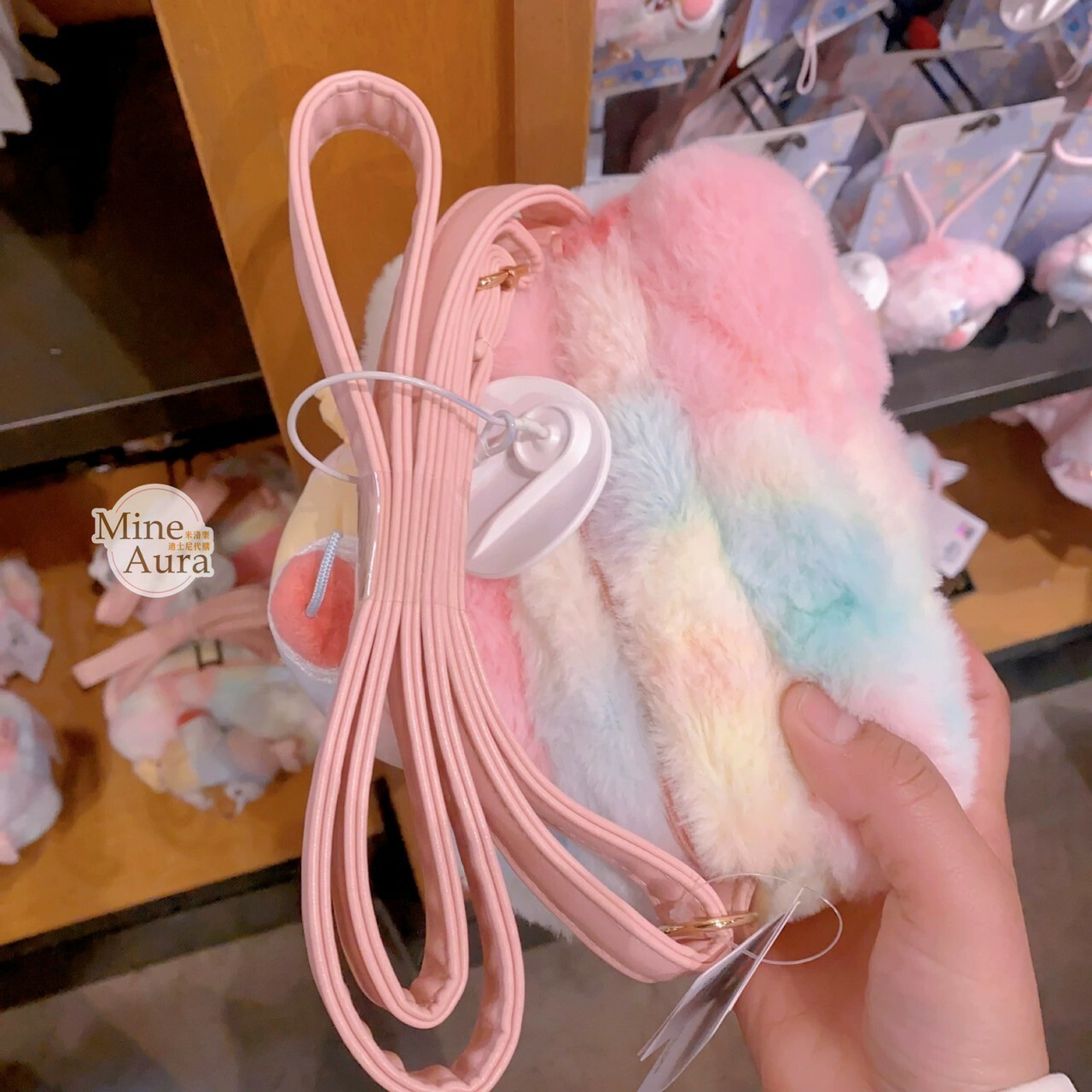 奇奇蒂蒂 Chip 'n Dale 棉花糖系列 黑鼻 奇奇 Chip 大頭造型 毛毛 絨毛 斜背包 -上海迪士尼樂園