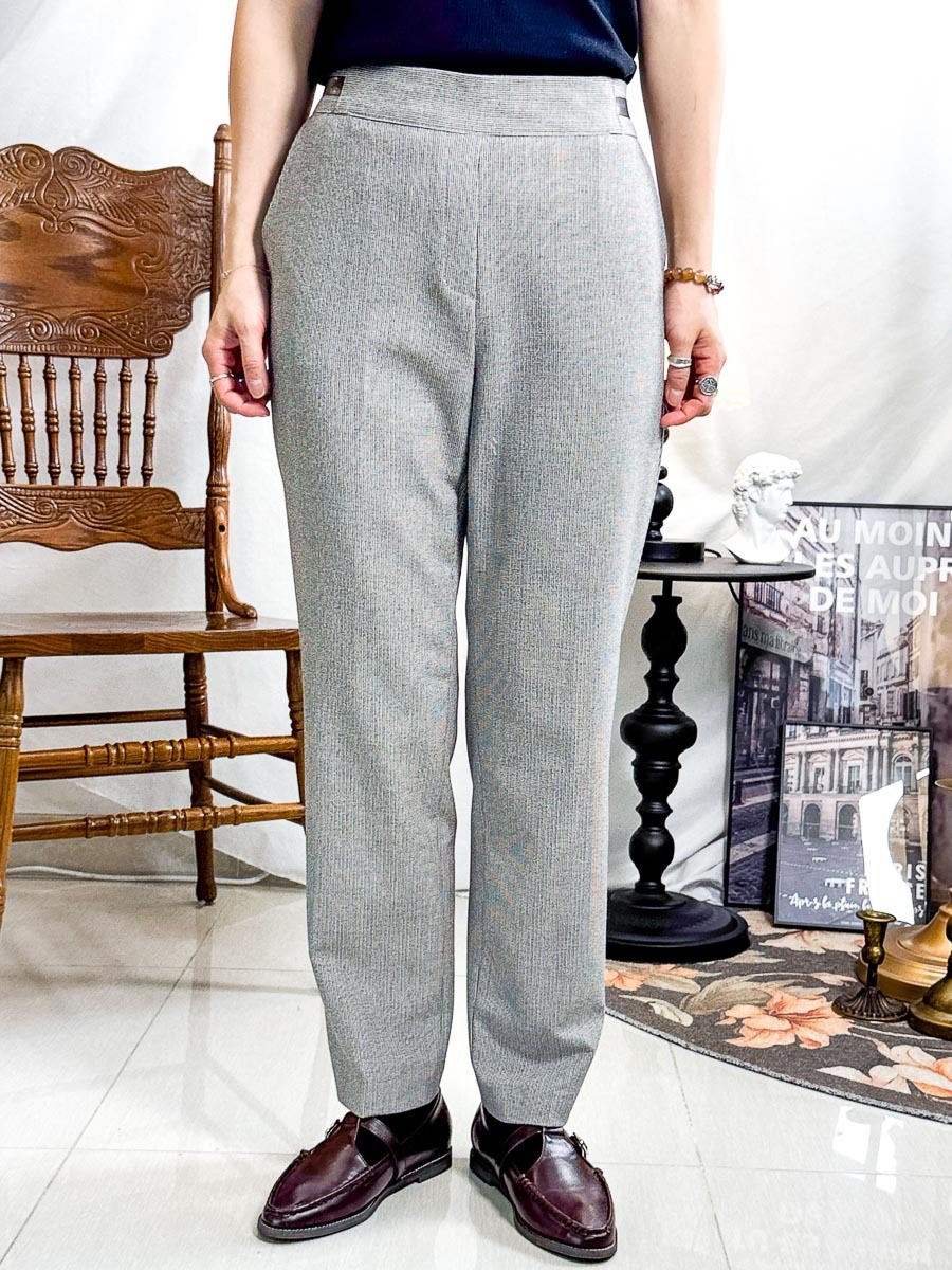 size S【5折起 Summer Sale】後腰橡根．兩旁仿皮帶．西裝料直腳褲（9分長）【不設退換】【因SUMMER SALE訂單較多，需要7-10個工作天才安排出貨】