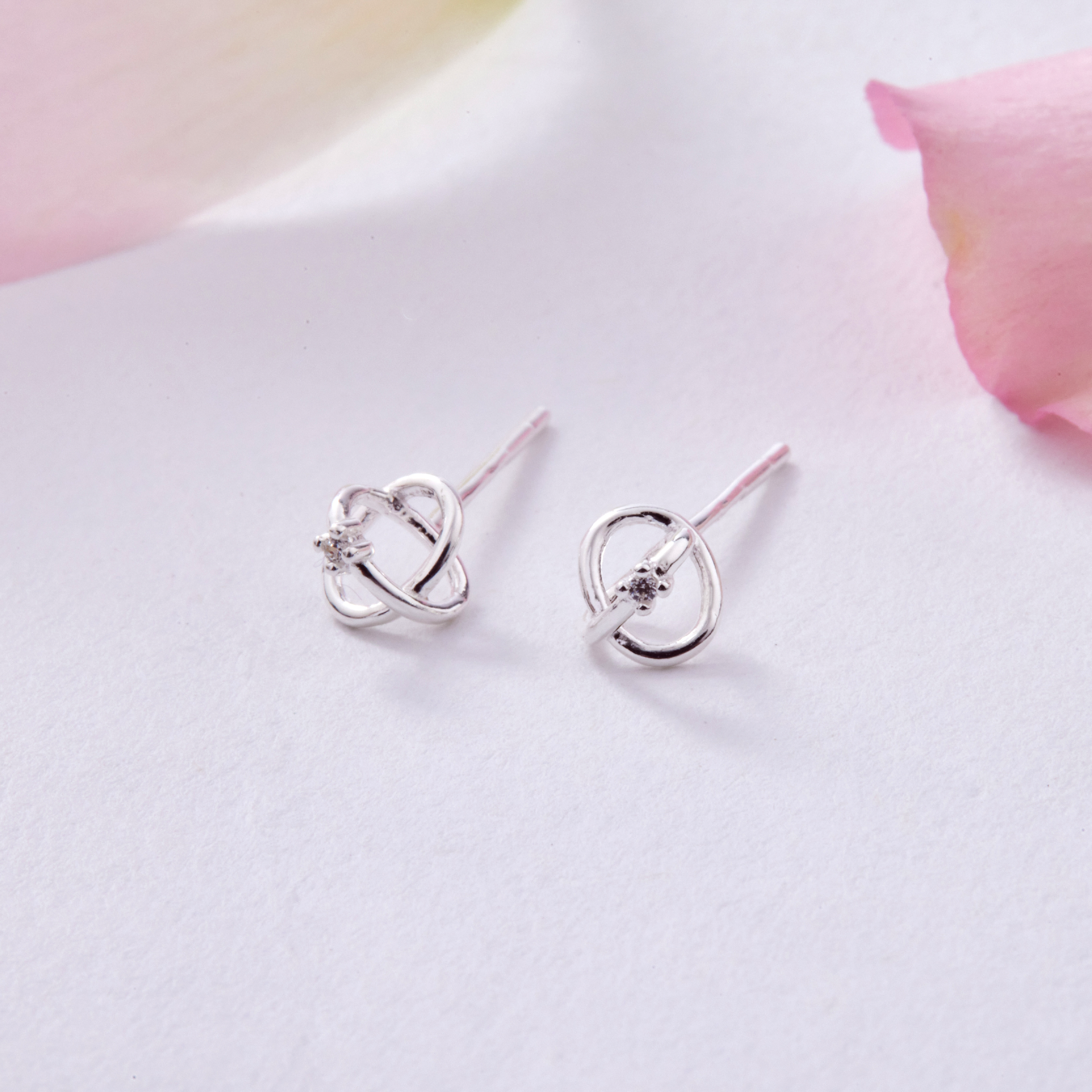 E2009  |純銀鋯石耳環