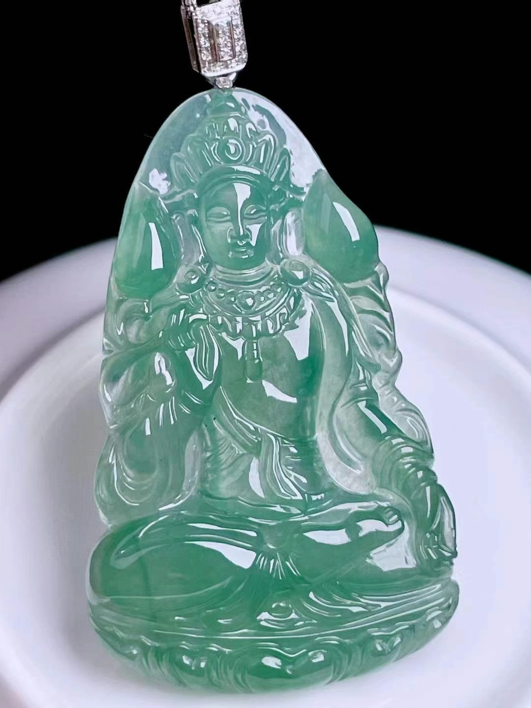 翡翠 高品質・レア】糸魚川翡翠24g（新潟県糸魚川市小滝産