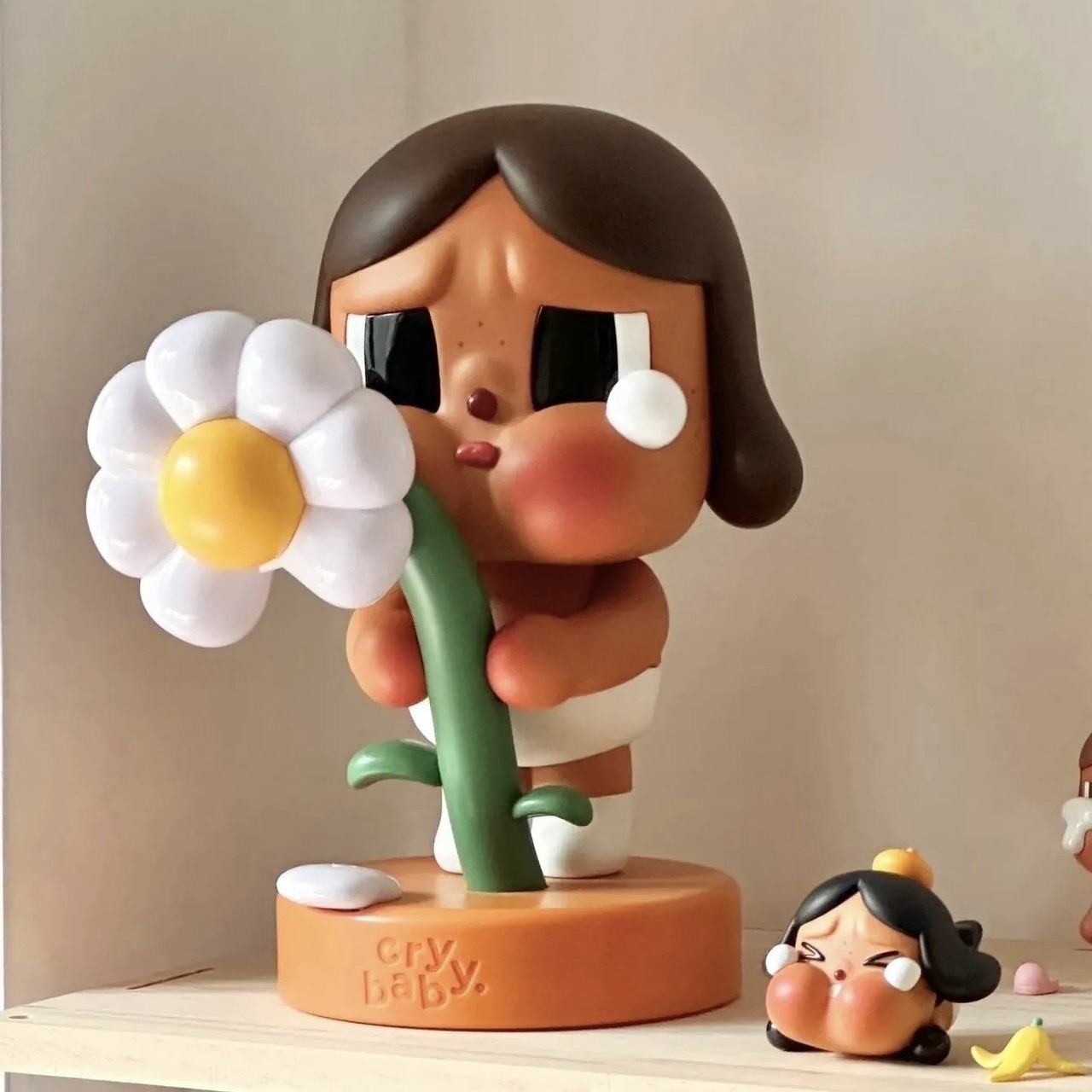 "代購" POPMART 泡泡瑪特 Crybaby 哭娃花朵小夜燈