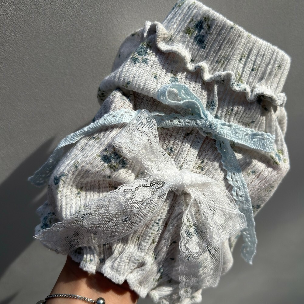 COZY-N 綁帶小花上衣