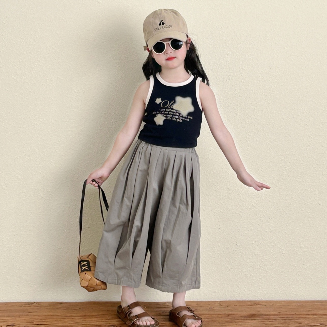 星星短板黑色背心