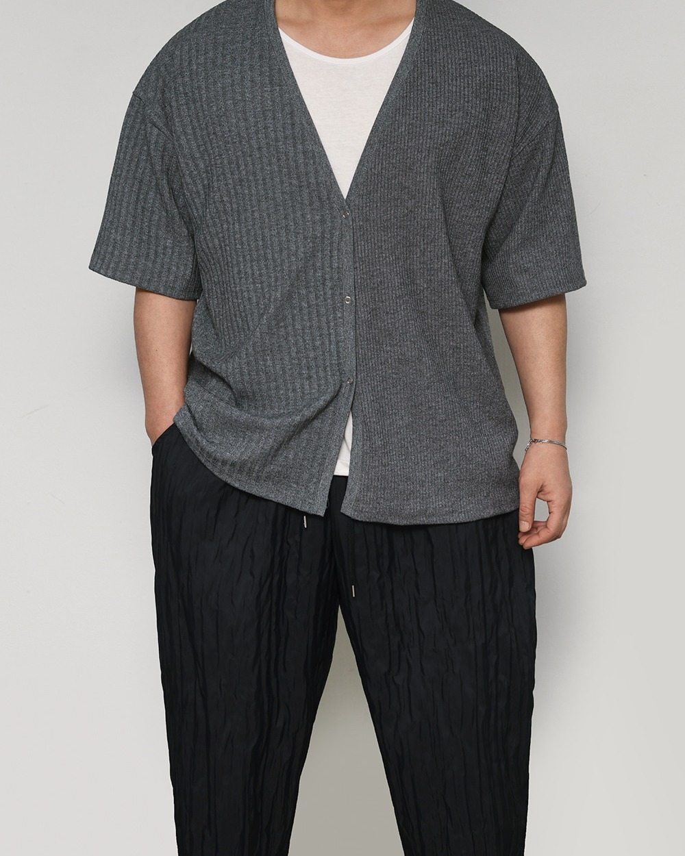 不對稱羅紋設計寬鬆短袖開襟衫