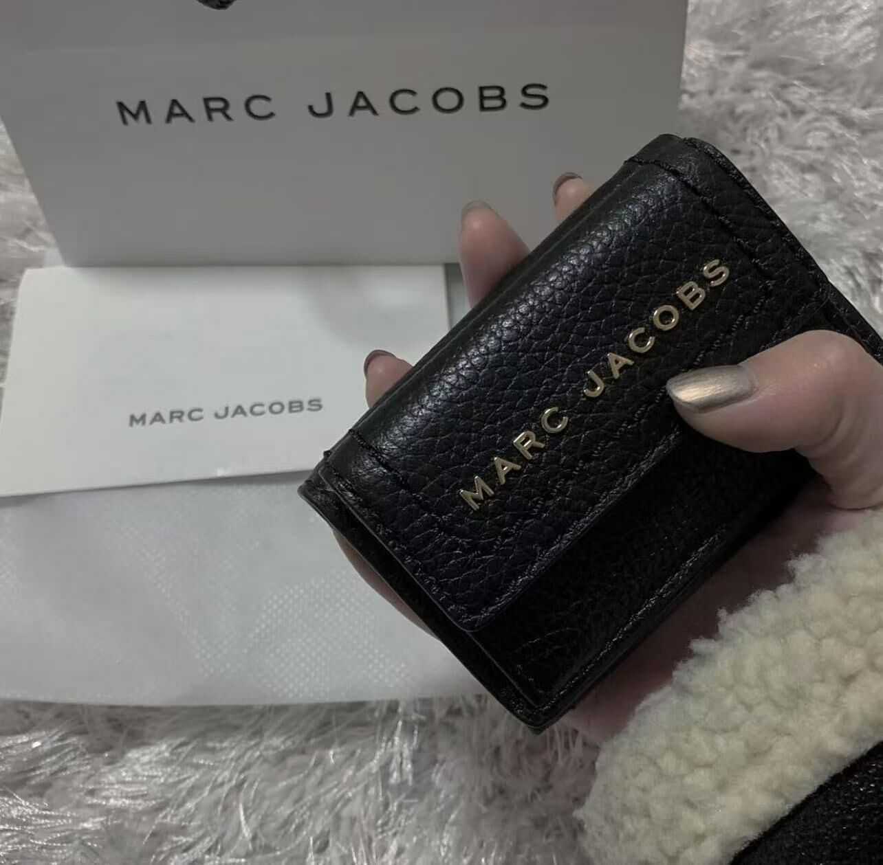 【預購】Marc Jacobs G032544 三折銀包 (黑色)