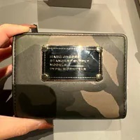 [S] MARC JACOBS CAMO MULTI 4S5SMP004S02-304 SMALL COMPACT WALLET, 196611275743 (SMJ497)