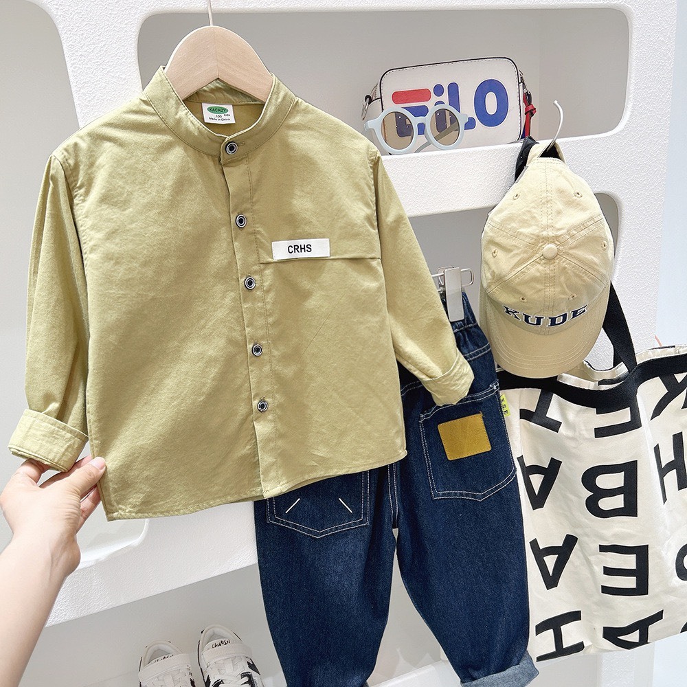 純色英字小標襯衫