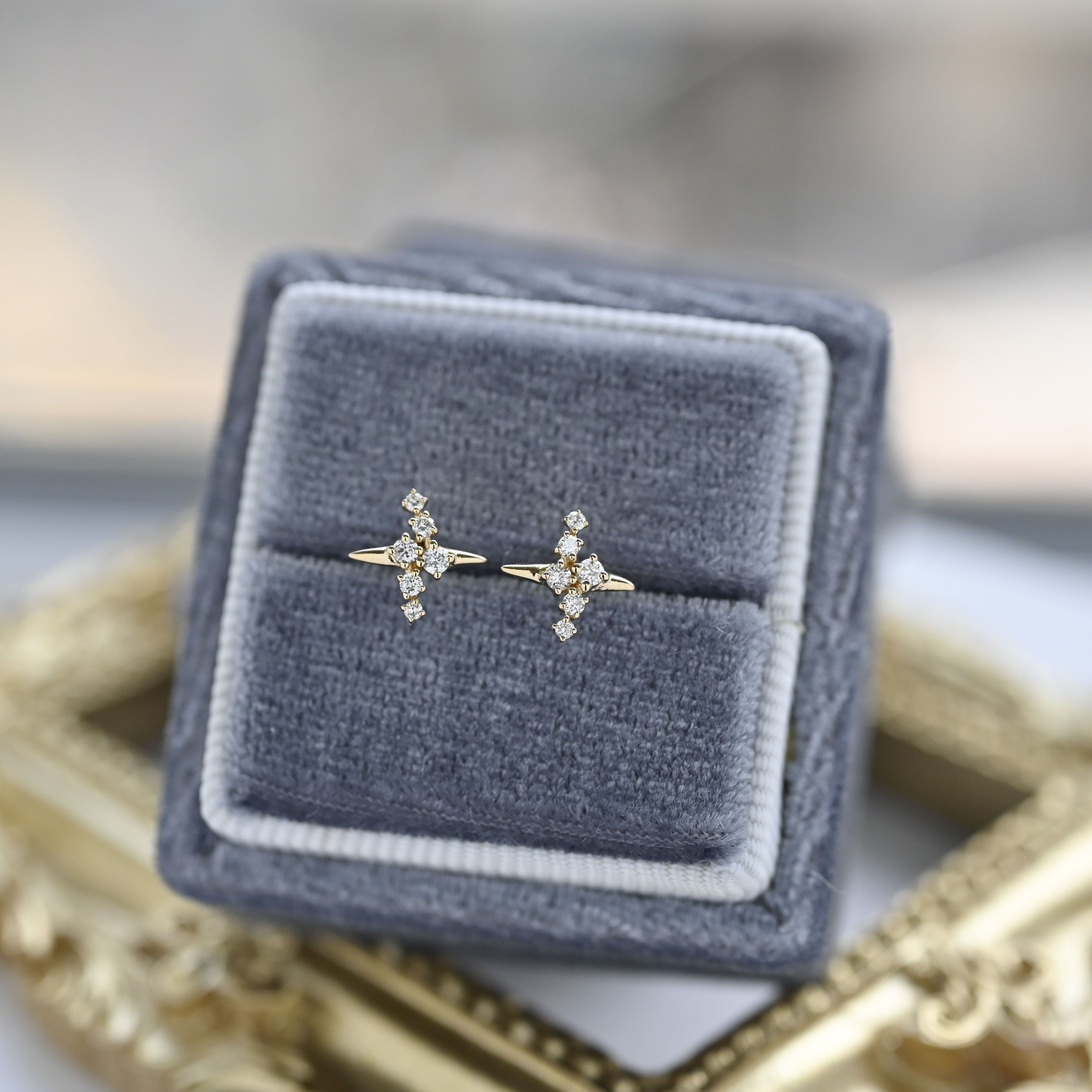 18K Starssss Diamond Ring