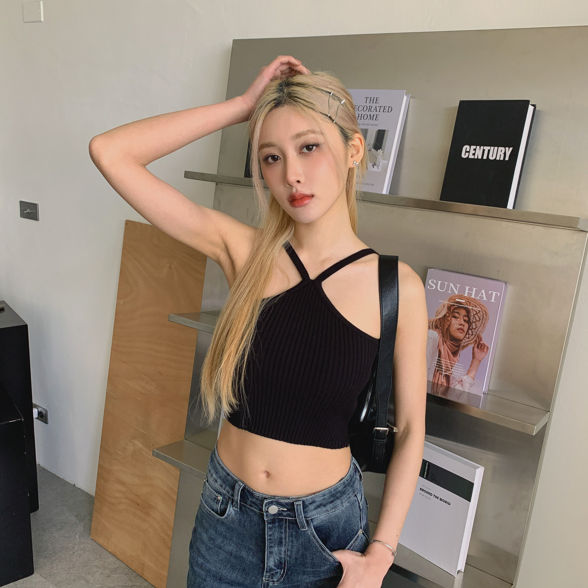 ISA_辣妹速成班 前交叉繞脖坑條bra top_53058