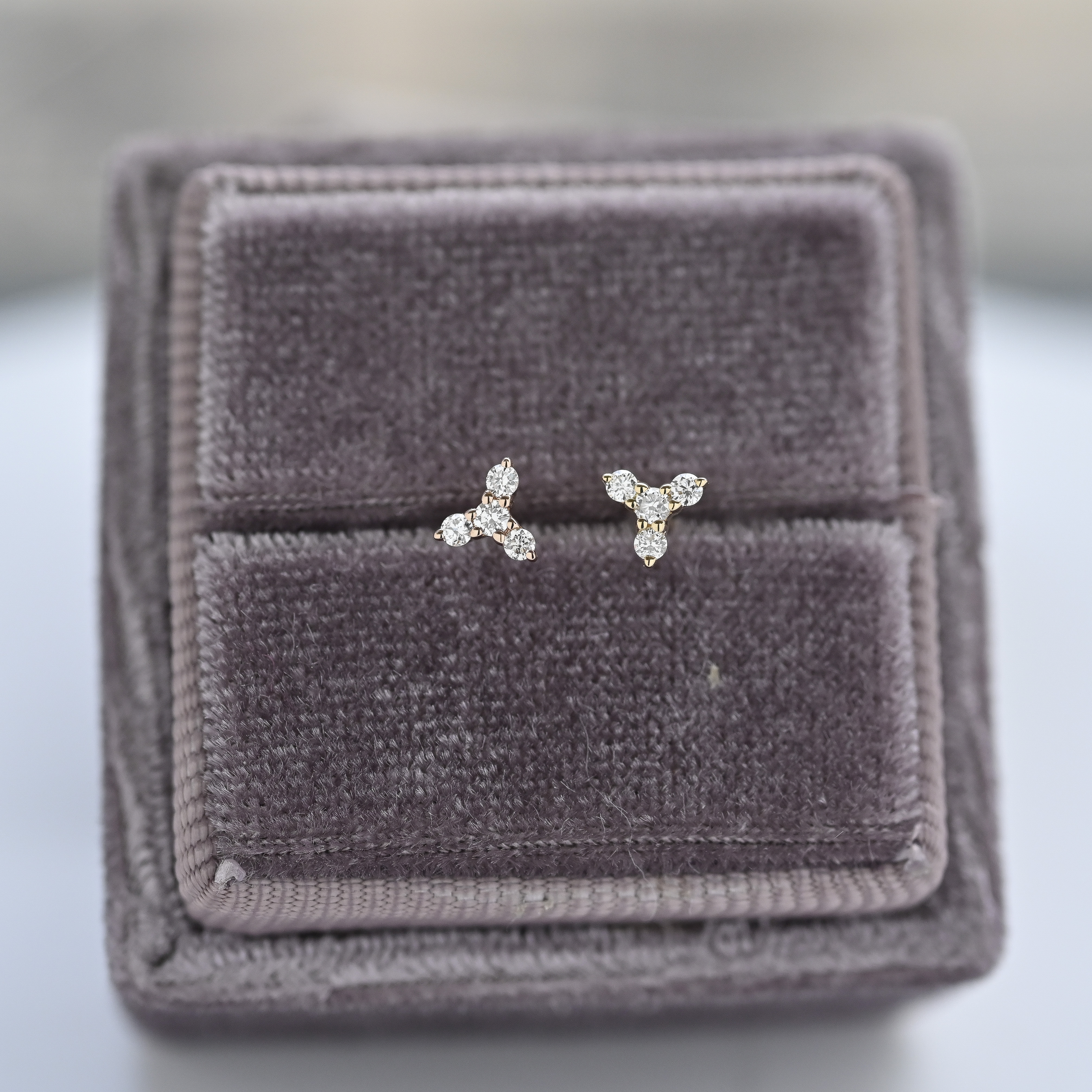 18K Boomerang Diamond Earring