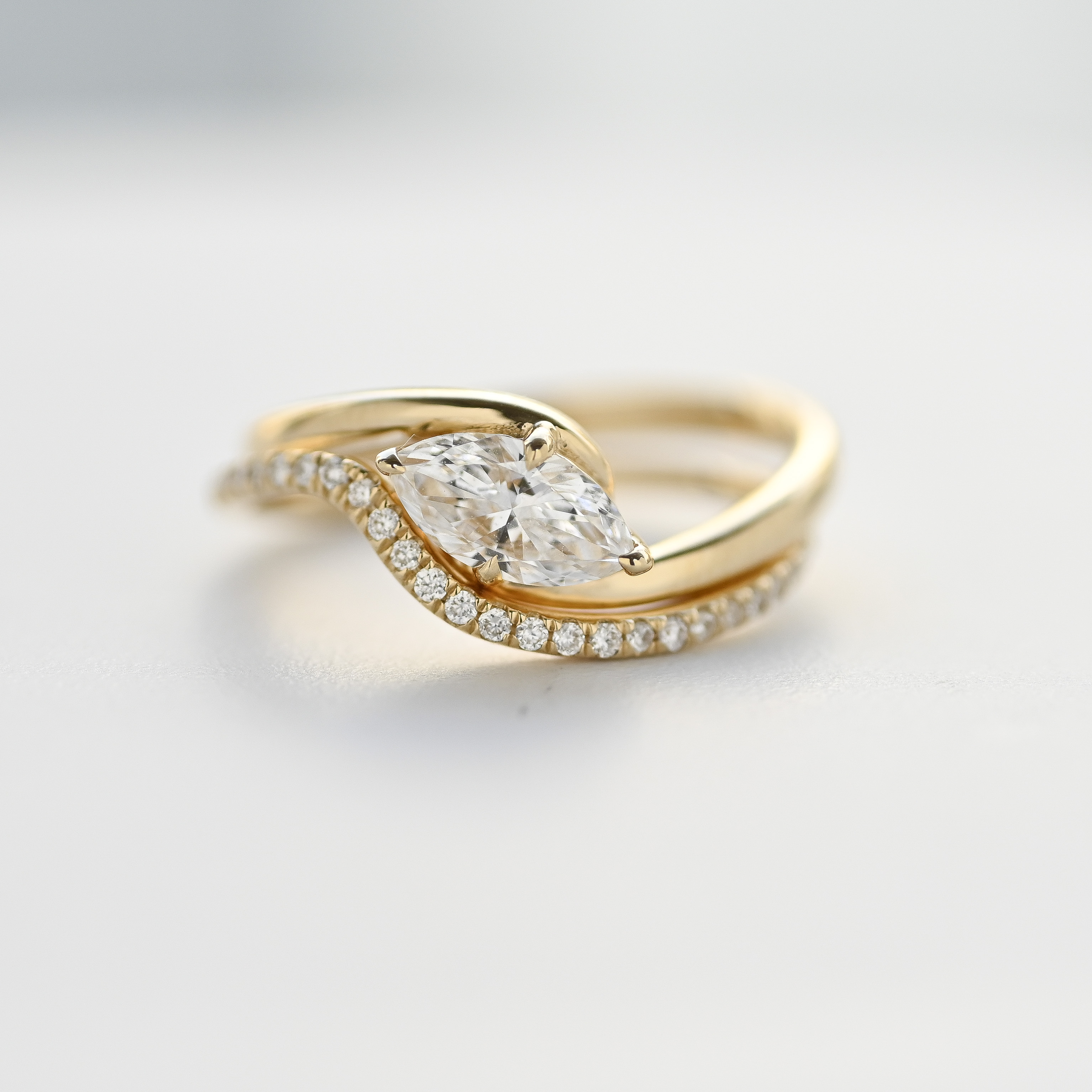 18K Ola Diamond Ring
