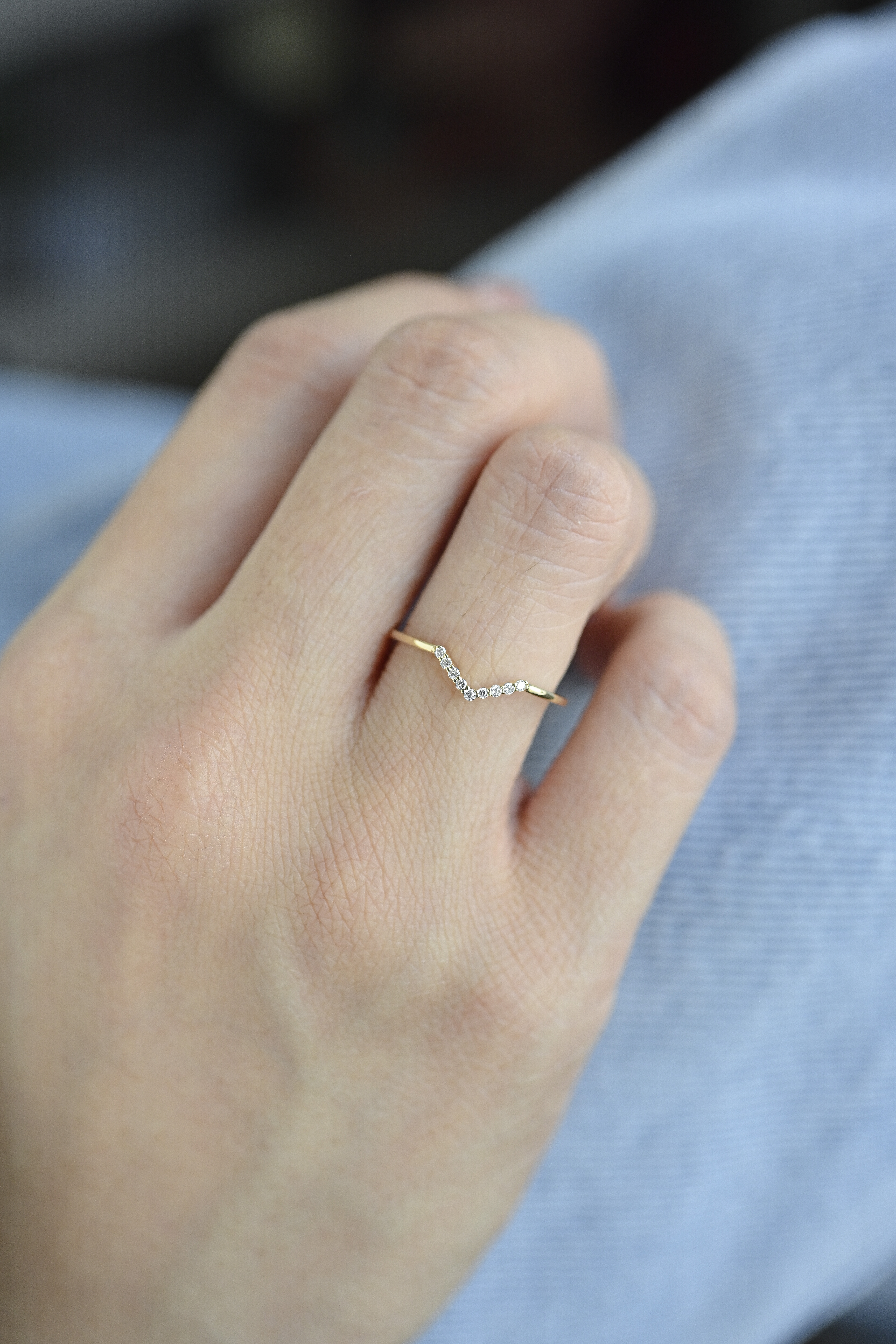18K Little Vi Diamond Ring