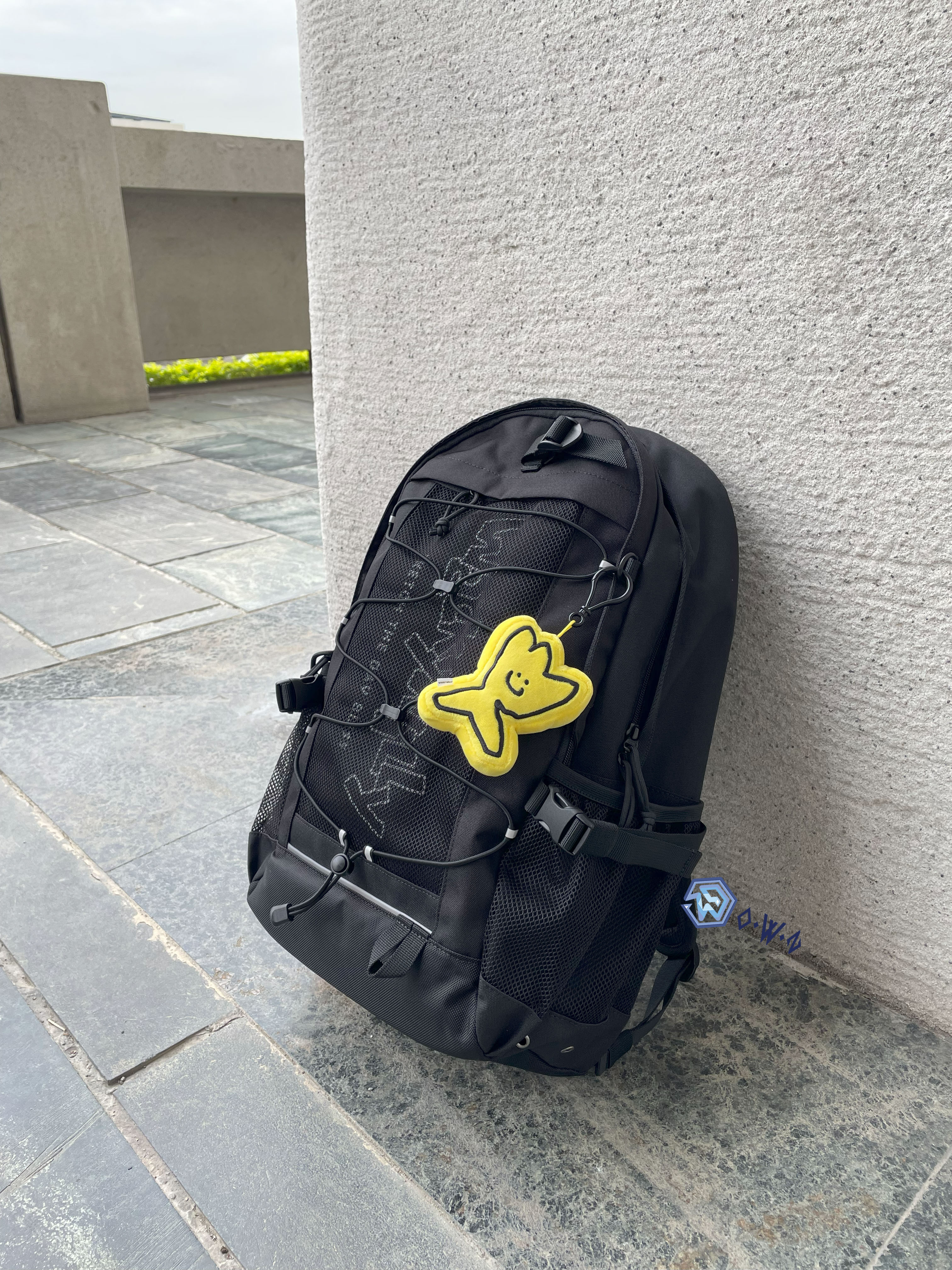 【OWN】Wacky Willy 經典 機能 後背包 反光 減壓 防潑水 小黃人 黑色 WA2501BP03BK