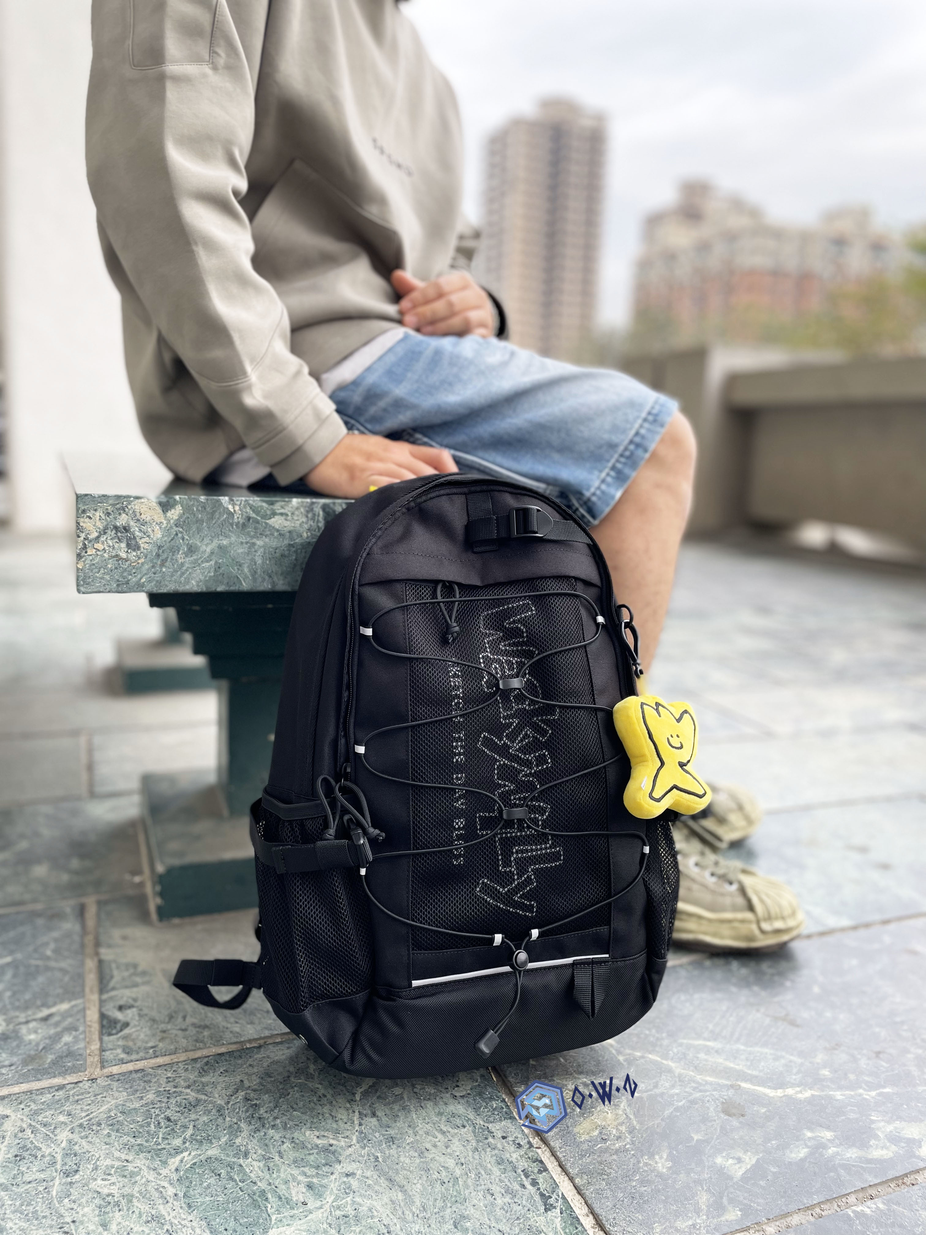 【OWN】Wacky Willy 經典 機能 後背包 反光 減壓 防潑水 小黃人 黑色 WA2501BP03BK