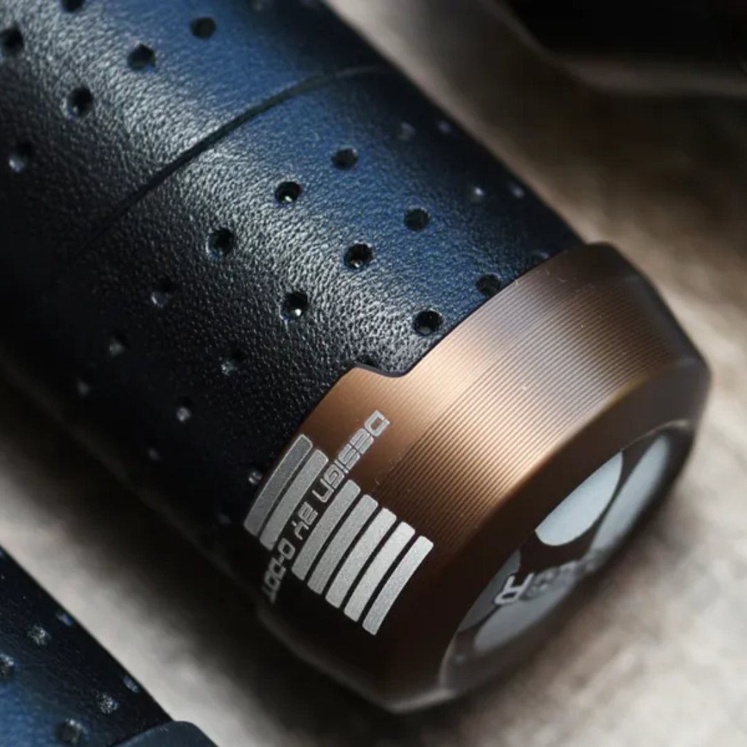 【COLORPLUS】霧黑真皮腳踏車握把套 / 多款色系把塞