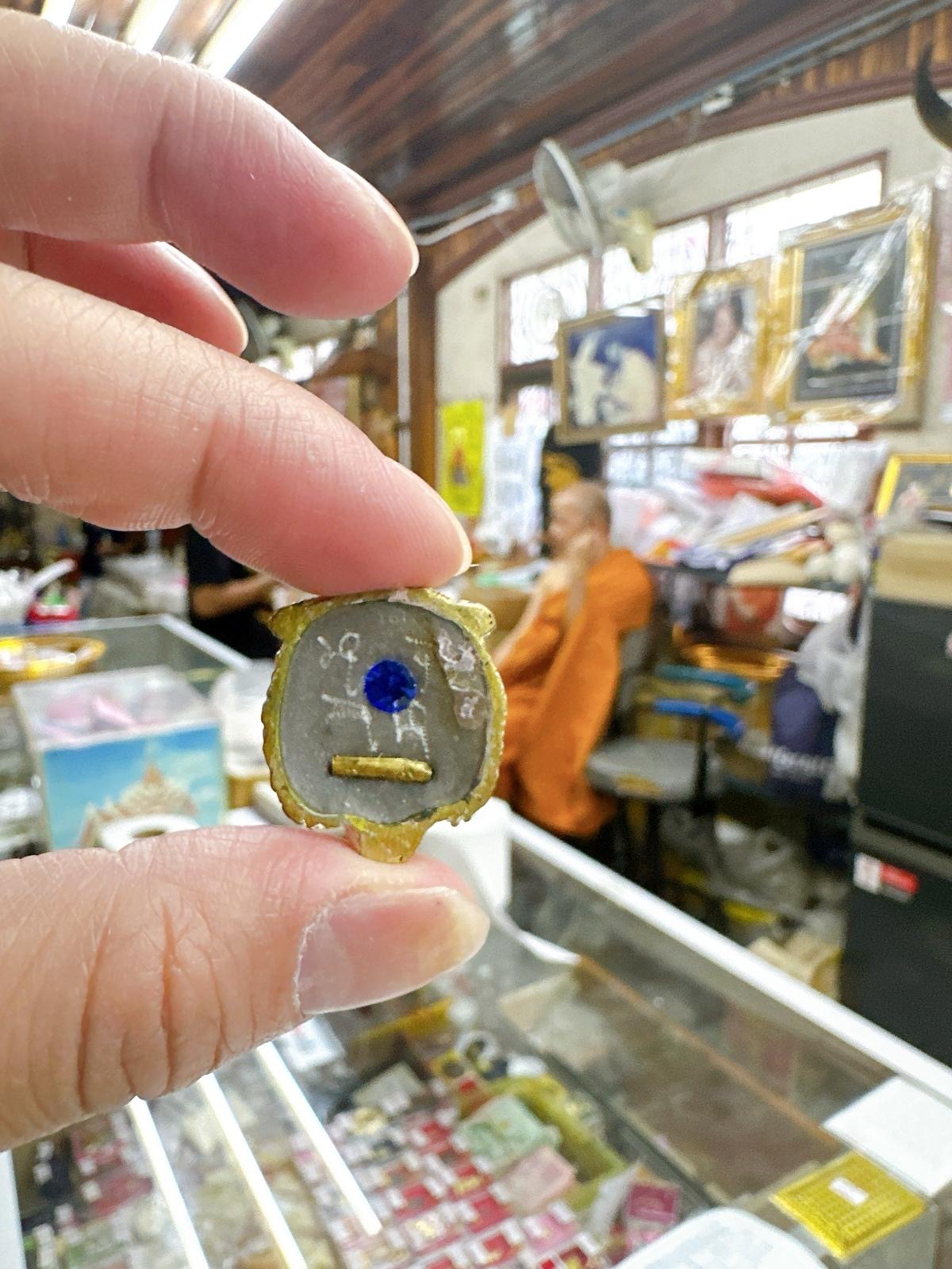 佛曆2554 2011年吸收廟靈氣滿滿 已絕版 老虎廟之寶 虎頭佛牌