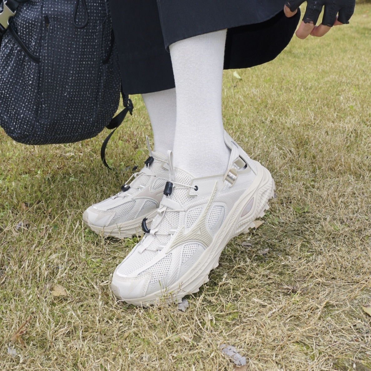 MIZUNO RACER TRAIL SE 羽毛灰 卡其 戶外運動 男女鞋 美津濃 D1GH241905