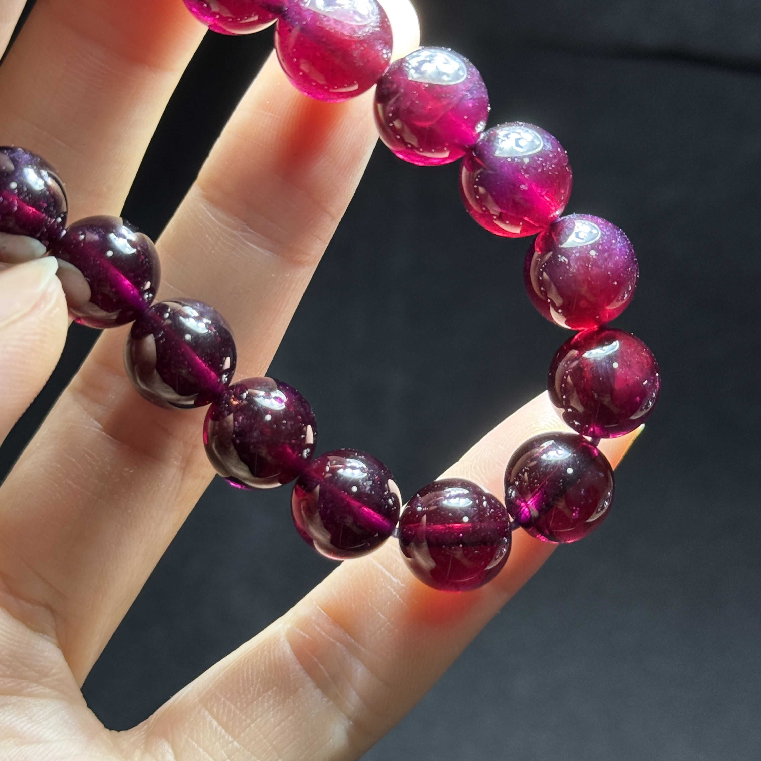 高級紫牙烏石榴石 10.5+mm GA1525