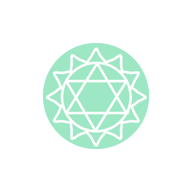 心輪（Anahata Chakra）代表愛、同理心與內在平衡，圖案通常為綠色的十二瓣蓮花，中央有上下交疊的三角形，象徵空氣元素與心靈的開放與連結。